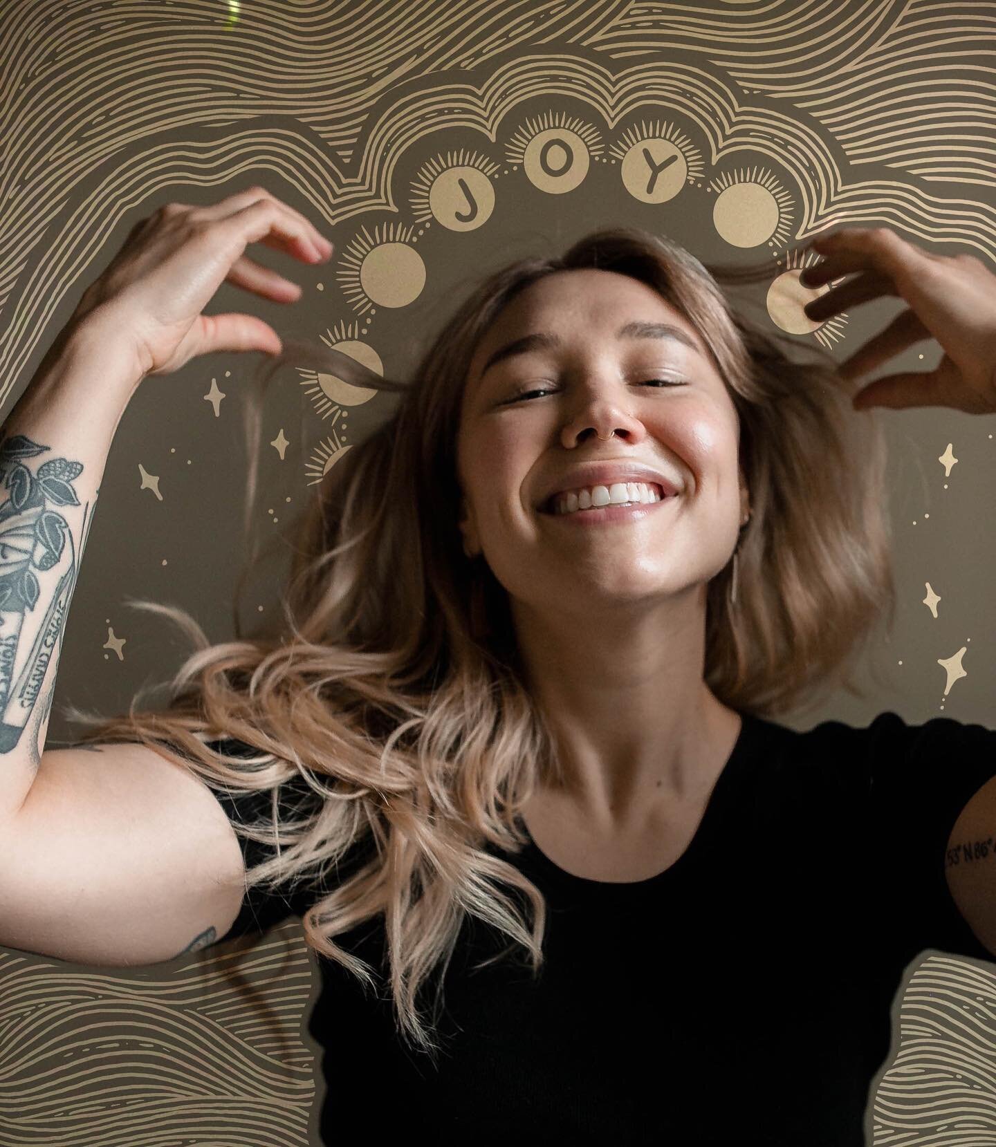 Hi! Hello!! I have some new faces around here so I wanted to introduce myself. β¨ here are some quick facts: 1οΈβ£ I use both of my names “Lauren Jane” and prefer that over Lauren. 2οΈβ£ I am a classically trained printmaker and lithographer n