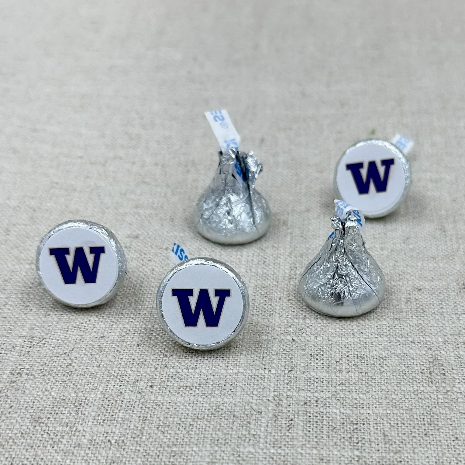 Hershey Kiss Label 5738 Huskies