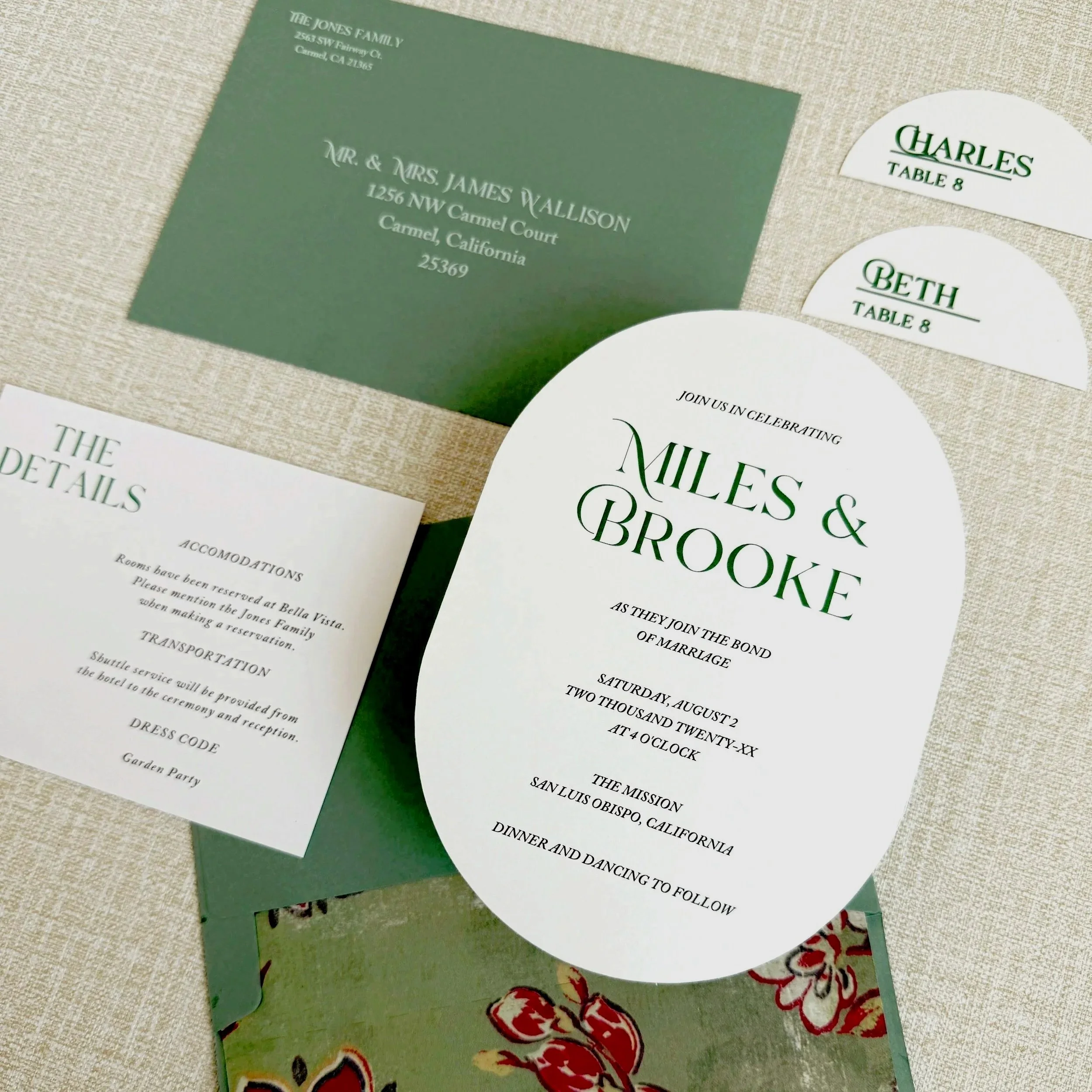 This custom oval invitation brings a whimsical, unexpected touch to the suite. We carried the rounded shape through to the place cards for a playful, cohesive look.
