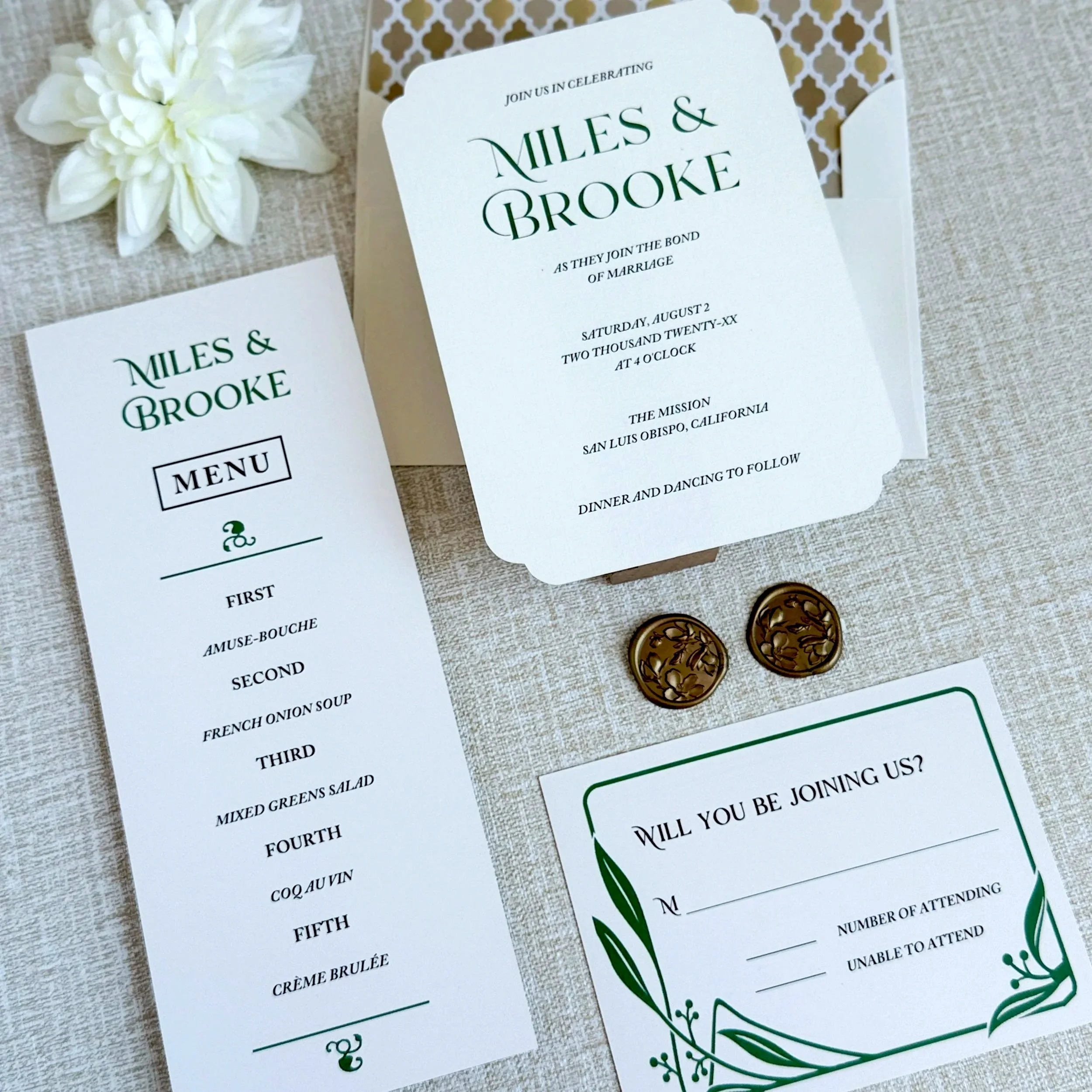 Custom shapes can completely transform the look and feel of an invitation. We love exploring unexpected options with couples and creating a custom design that sets the tone for their day.