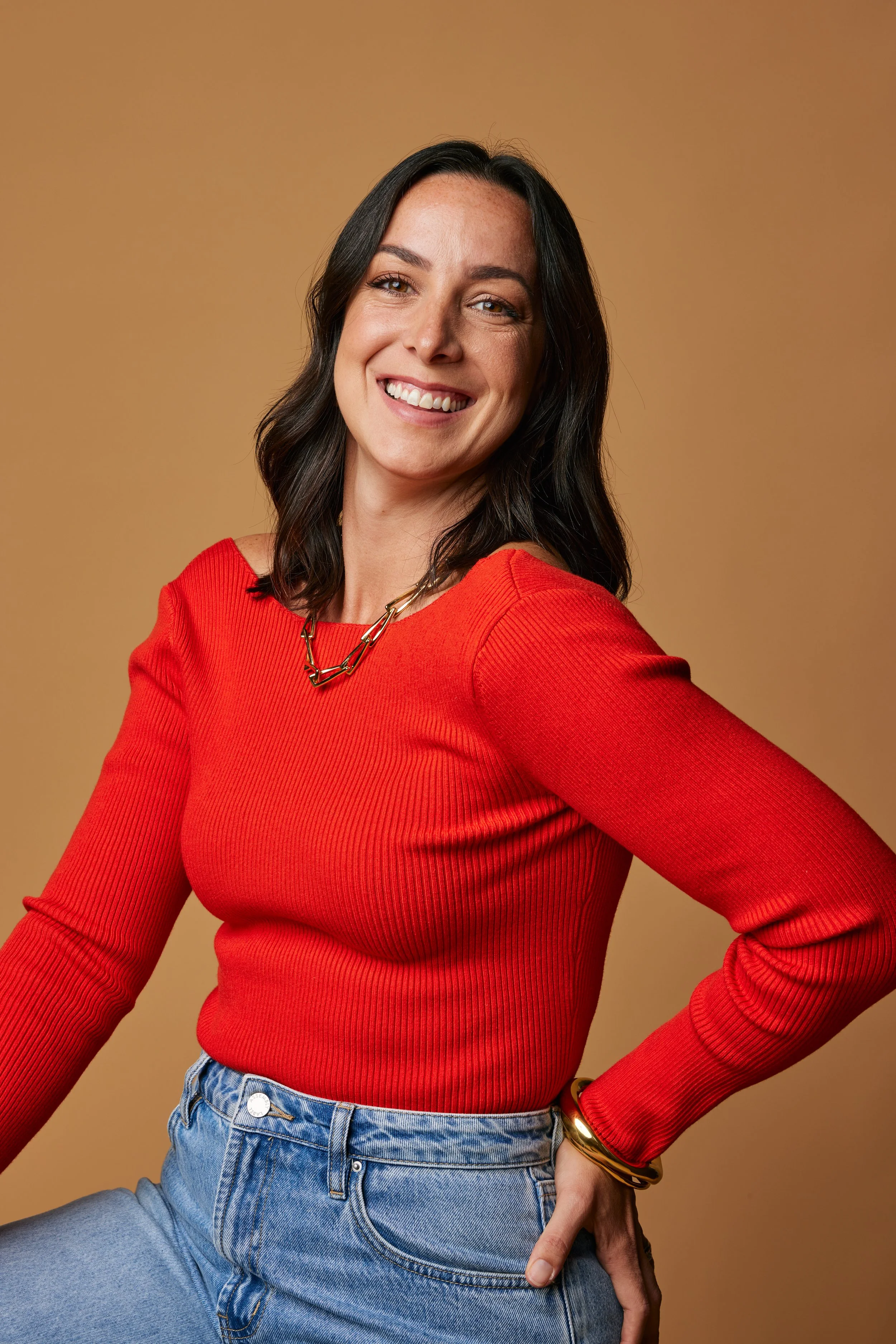 LinkedIn portraits for Larissa Propato from Momentus Technologies