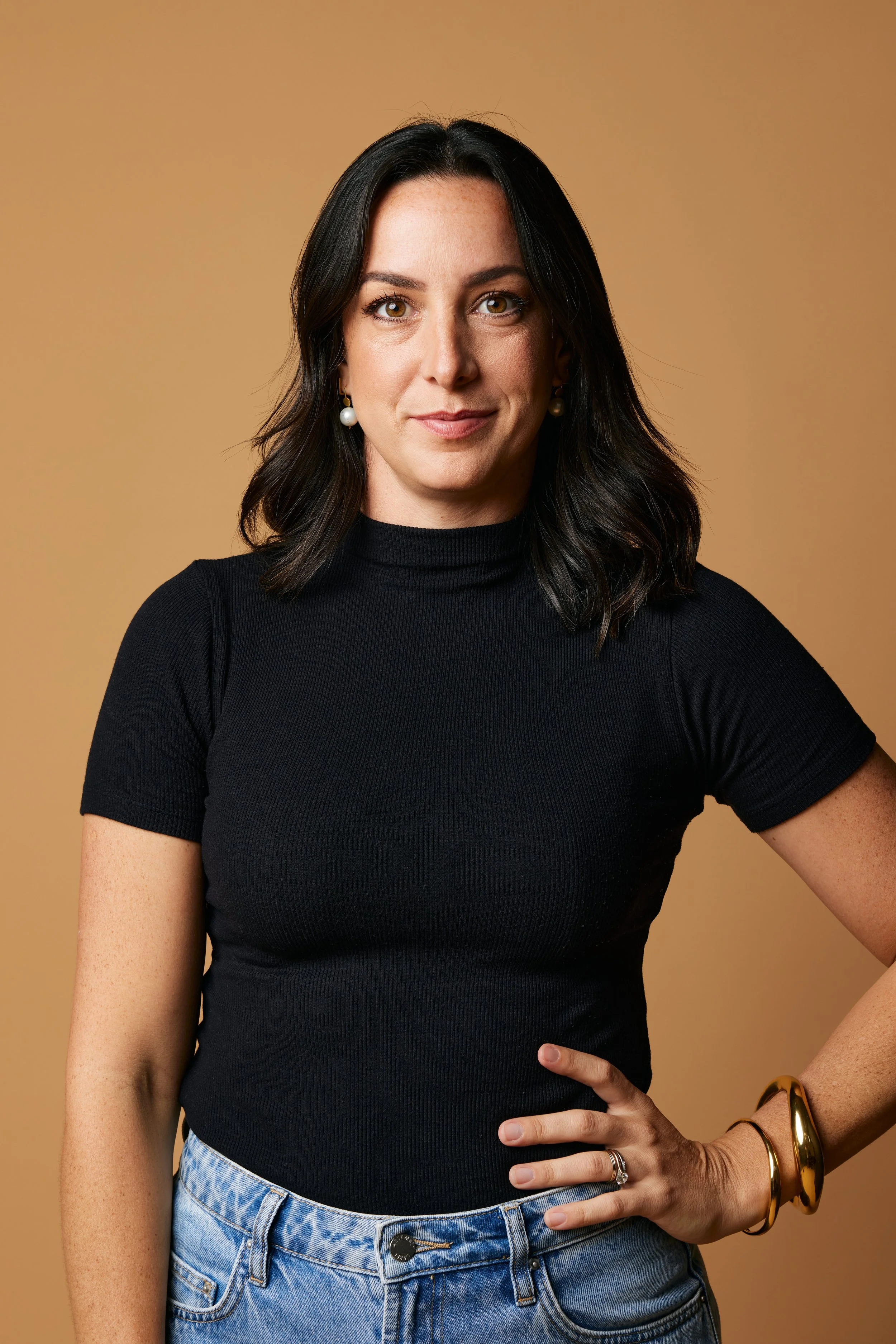 LinkedIn portraits for Larissa Propato from Momentus Technologies