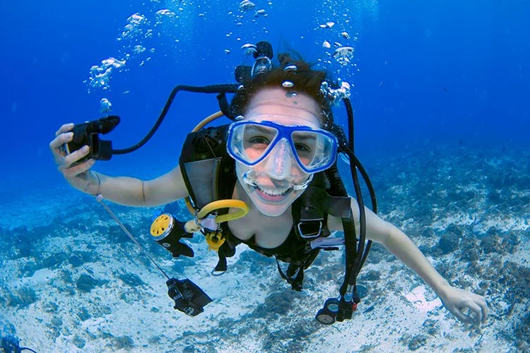 amorayresort-image-scubadiving-616f492d339f2.jpg