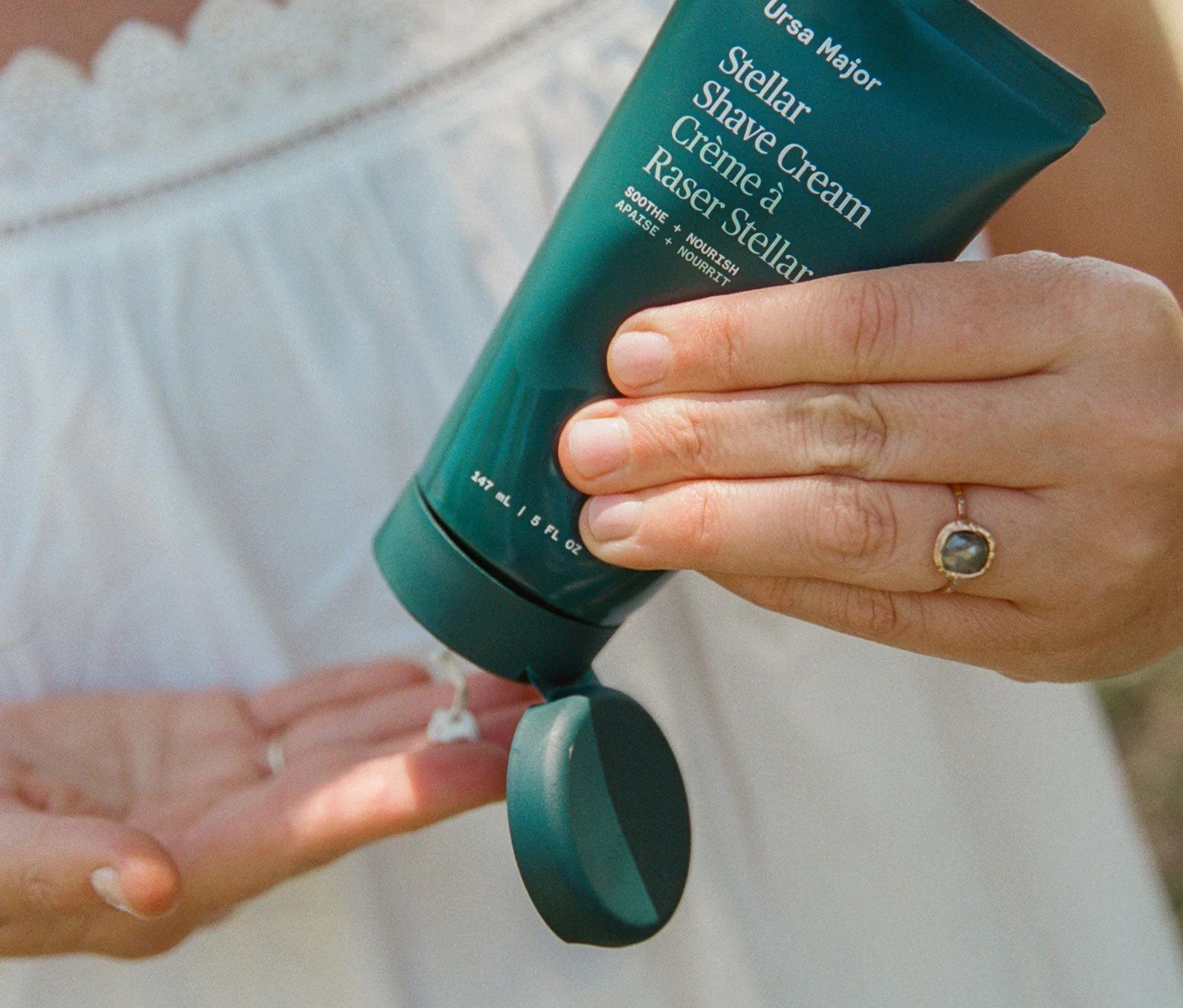 StellarShaveCream_03_e72a6c99-078b-459d-9c73-79e06ec02ba6.webp