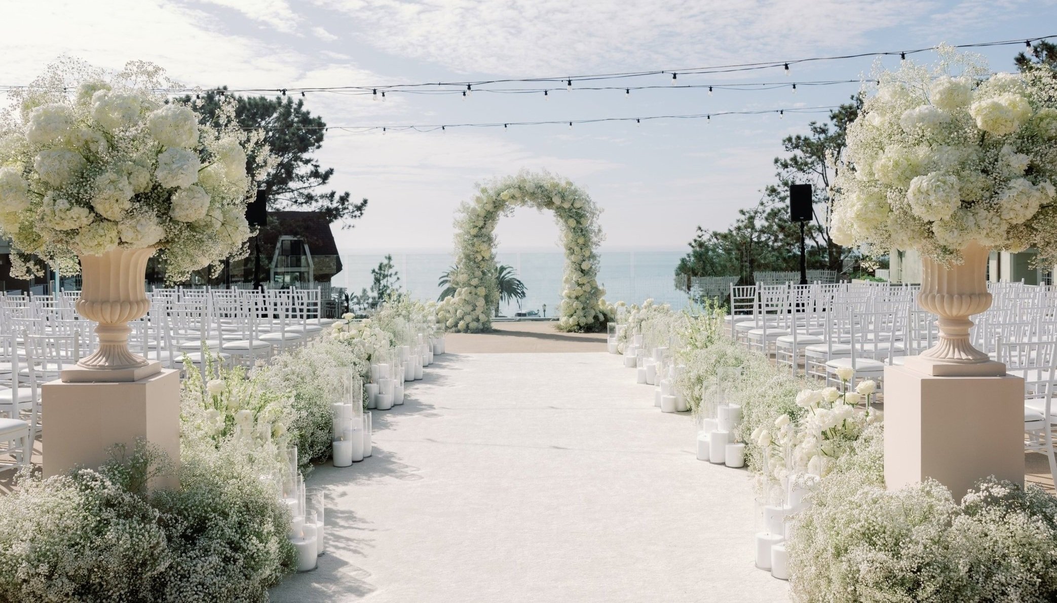 RESIZED+Botanicamuse+Madeleine+Shelton+L%27Auberge+Del+Mar+EverAfter+Events+Merilee+Hennings+Natalie+Caddell+Troy+Wahl+Duey+Photo+Grace+and+Lyle+Baby%27s+Breath+Modern+Wedding+Enticing+Tables18-2.jpg