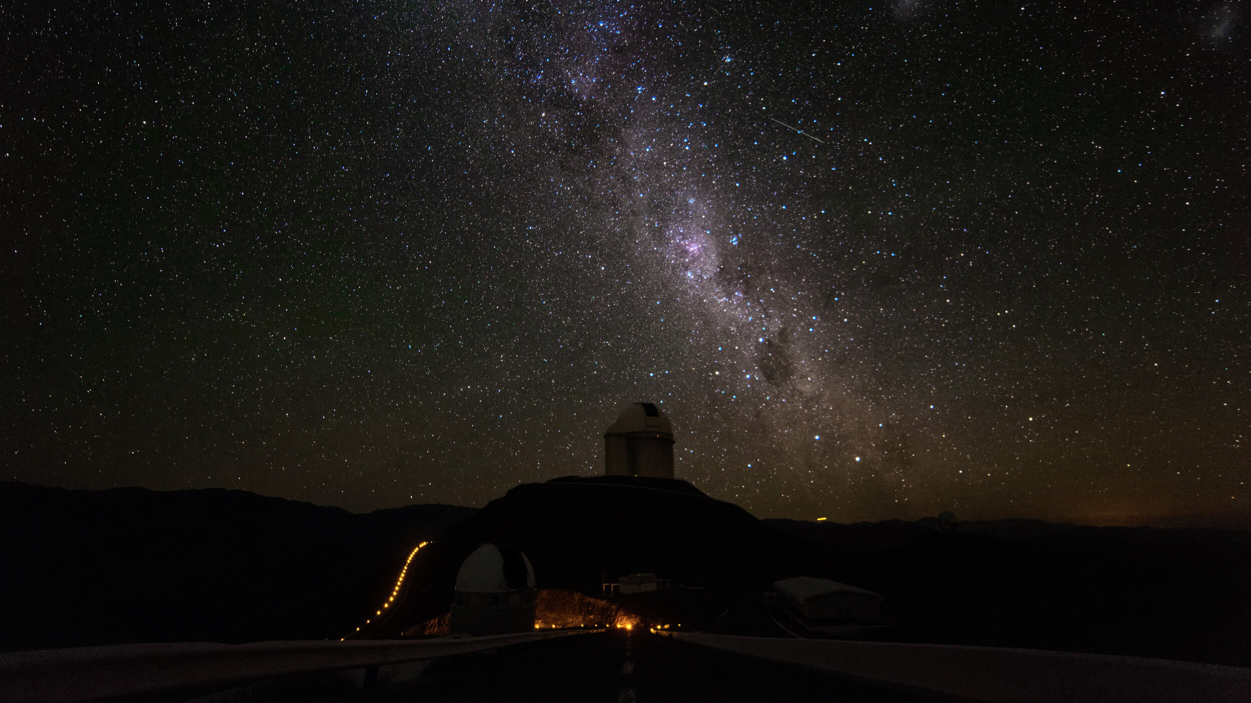 409_The Paranal Observatory in the Atacama Desert © ARTE France _ Curiosity Stream _ ZED _ Essential Media and Entertainment - 2018.jpg