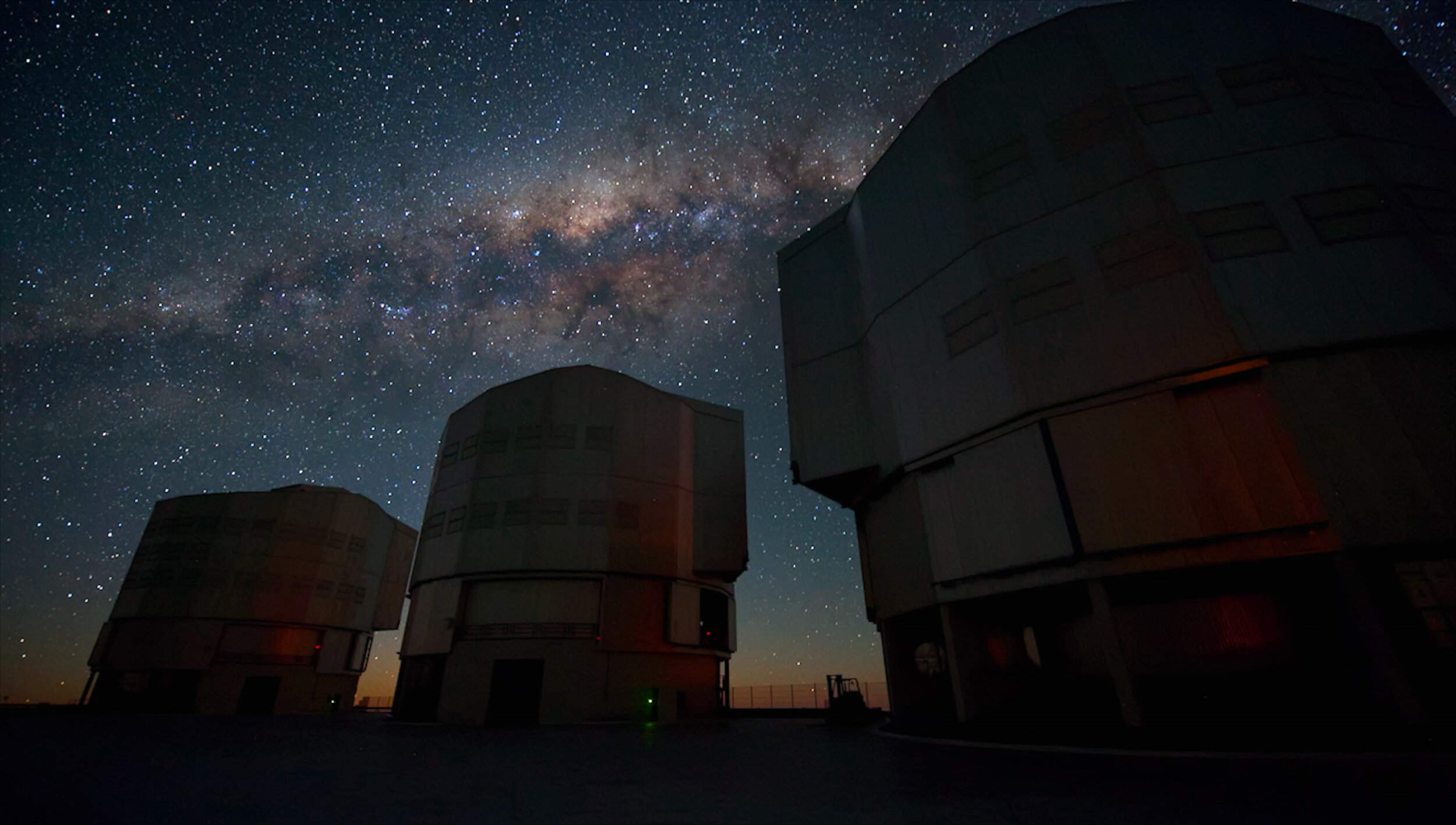 419_ La Silla Observatory  © 2018 - ESO _ Public Domain.jpg