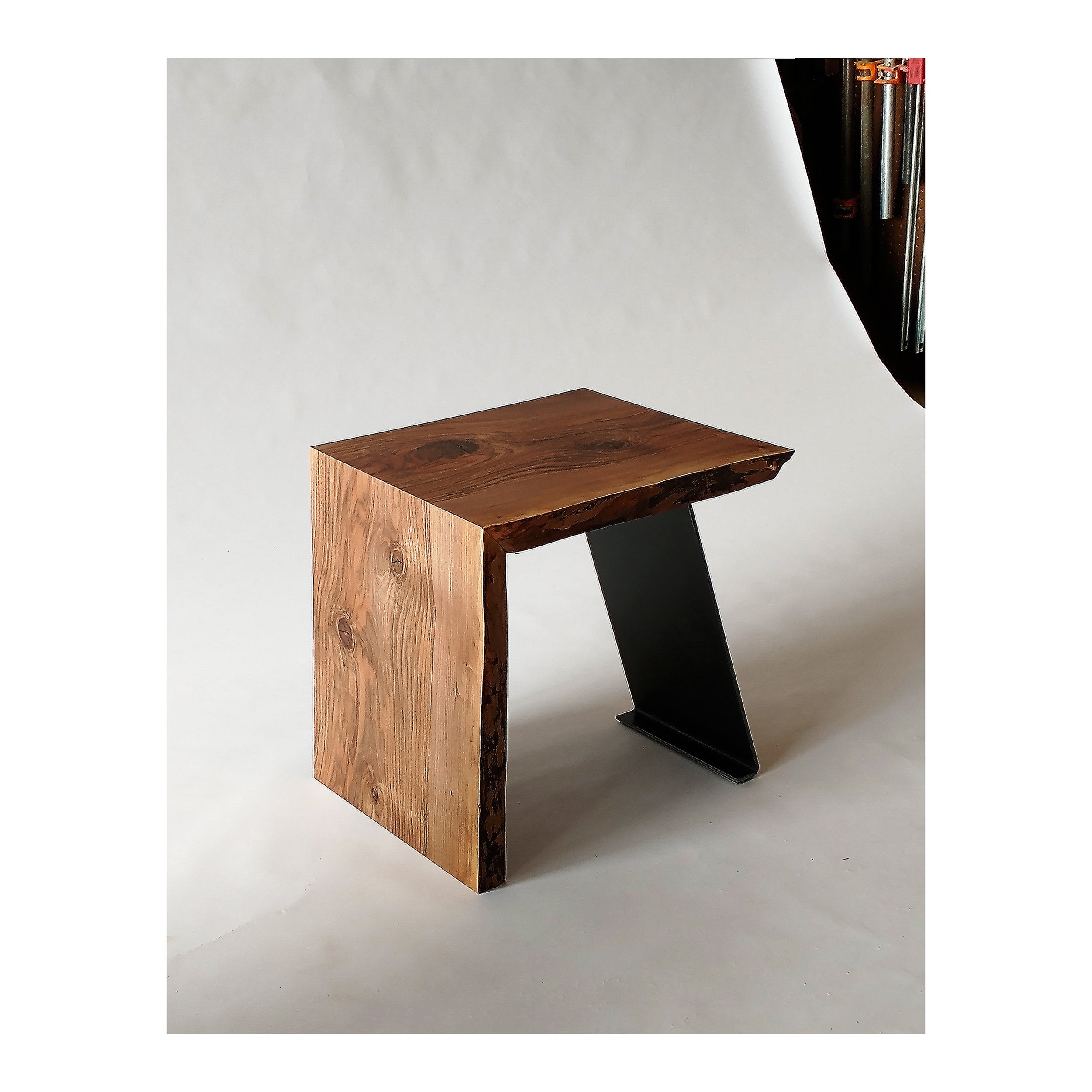 22-0428-3-walnut-end-1b-smw.jpg