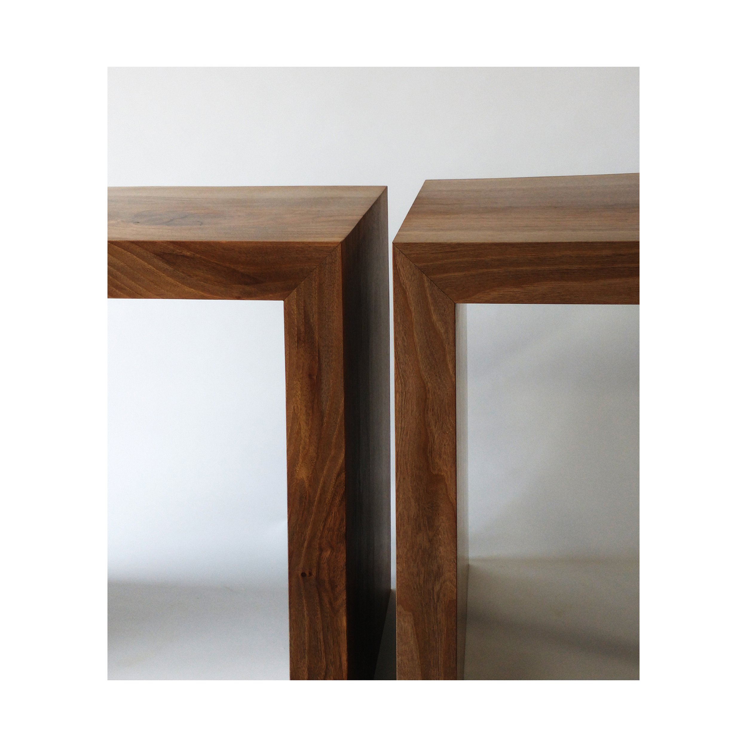 22-0428-10-walnut-end-1b-smw.jpg