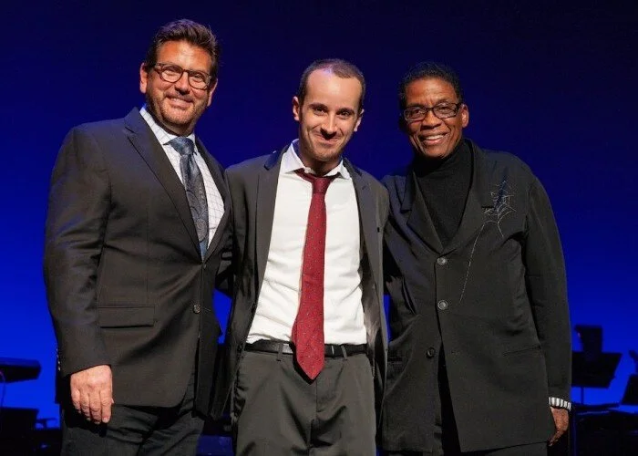 Tom Oren Wins 2018 Monk Competition (Downbeat Magazine)