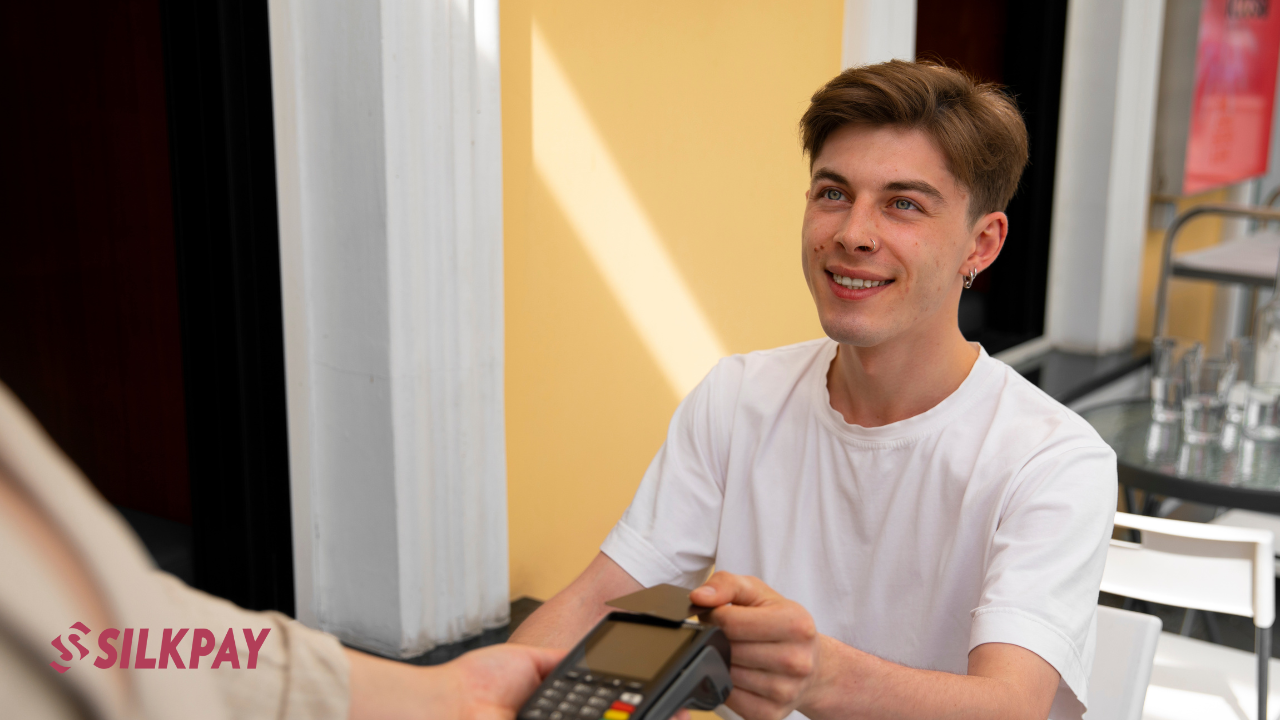 Merchants can now integrate Amex and Discover online