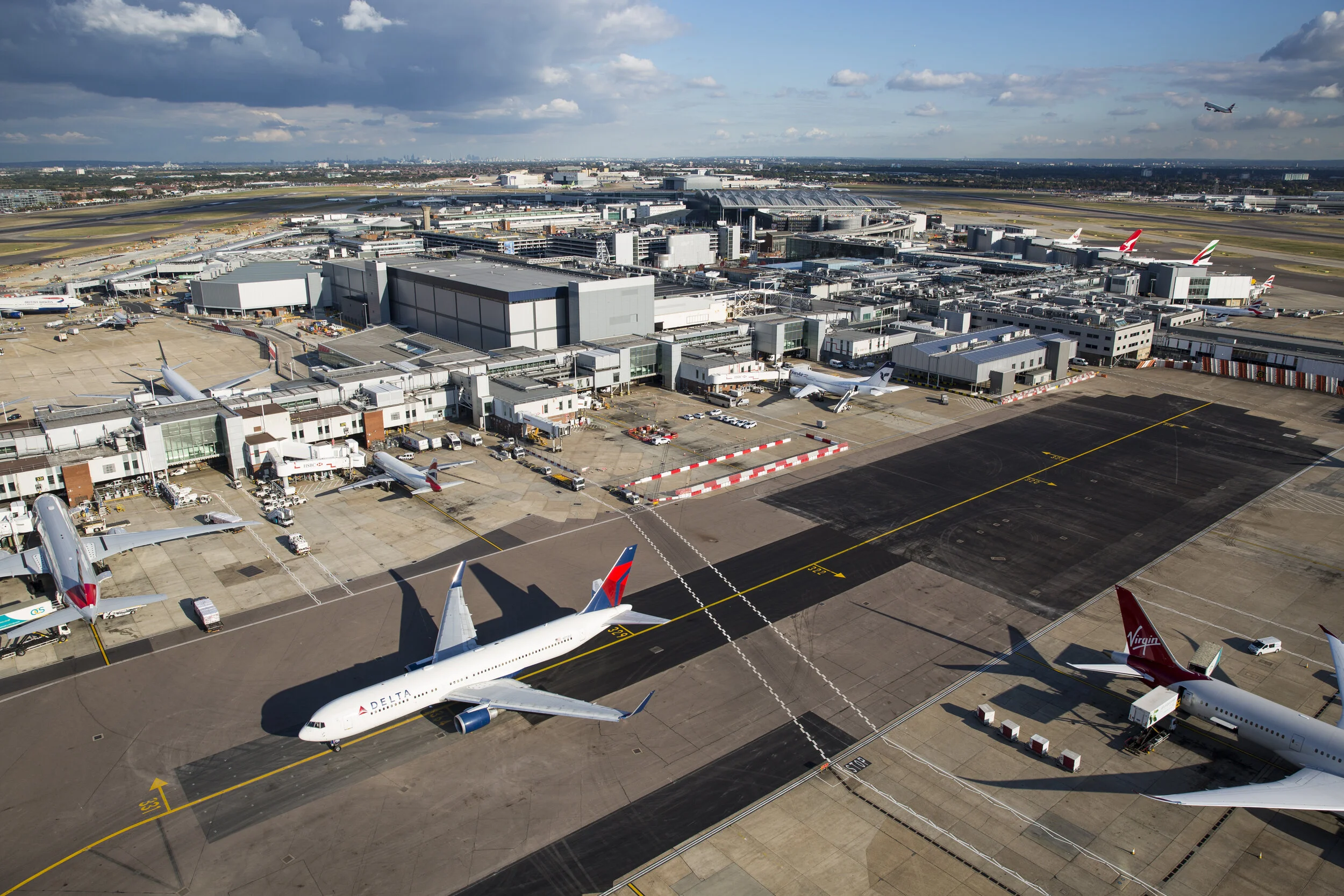 London Airport Guide Heathrow Gatwick Stansted Airport London Airport Guide Heathrow Gatwick Stansted Airport