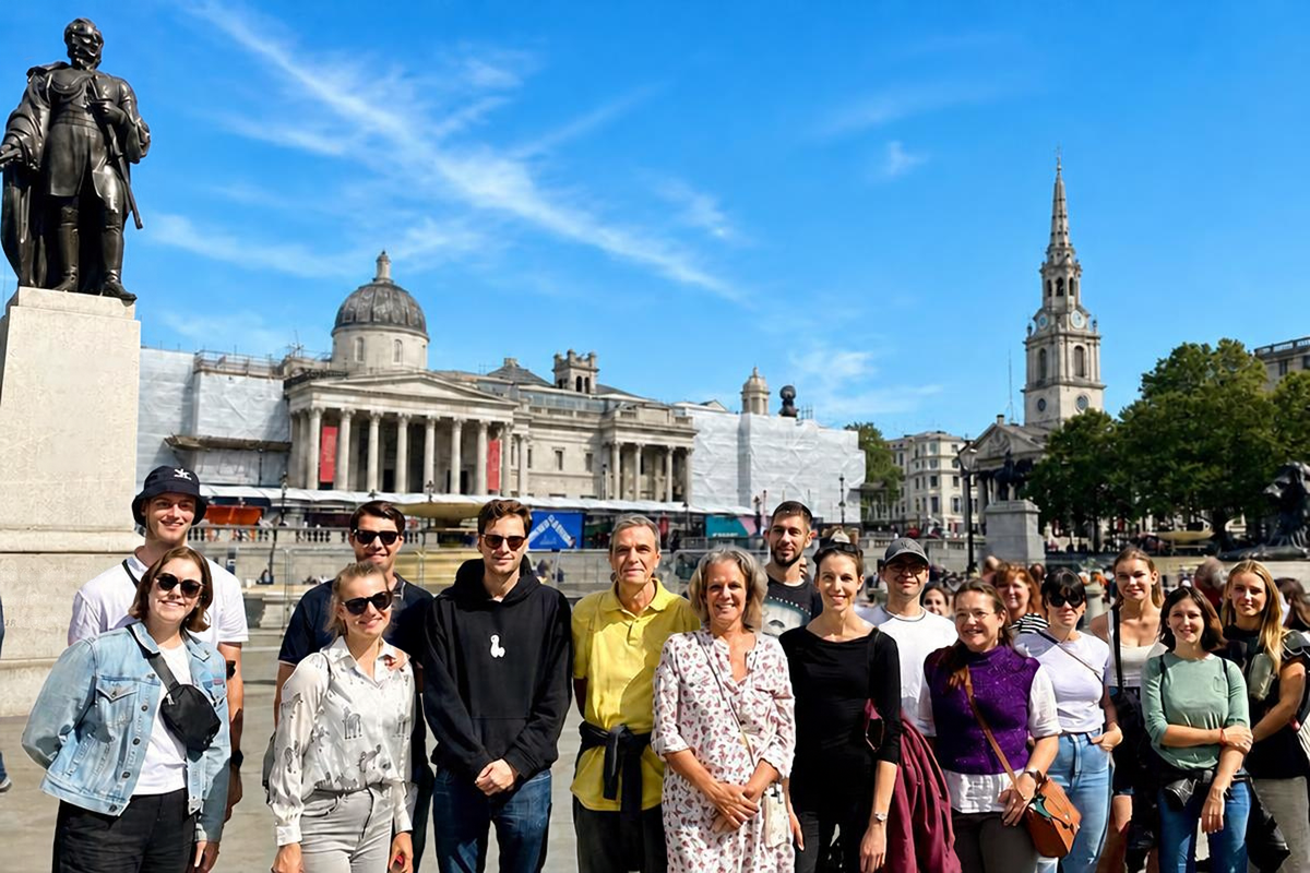 Guided London Sightseeing Walking Tour at Trafalgar Square