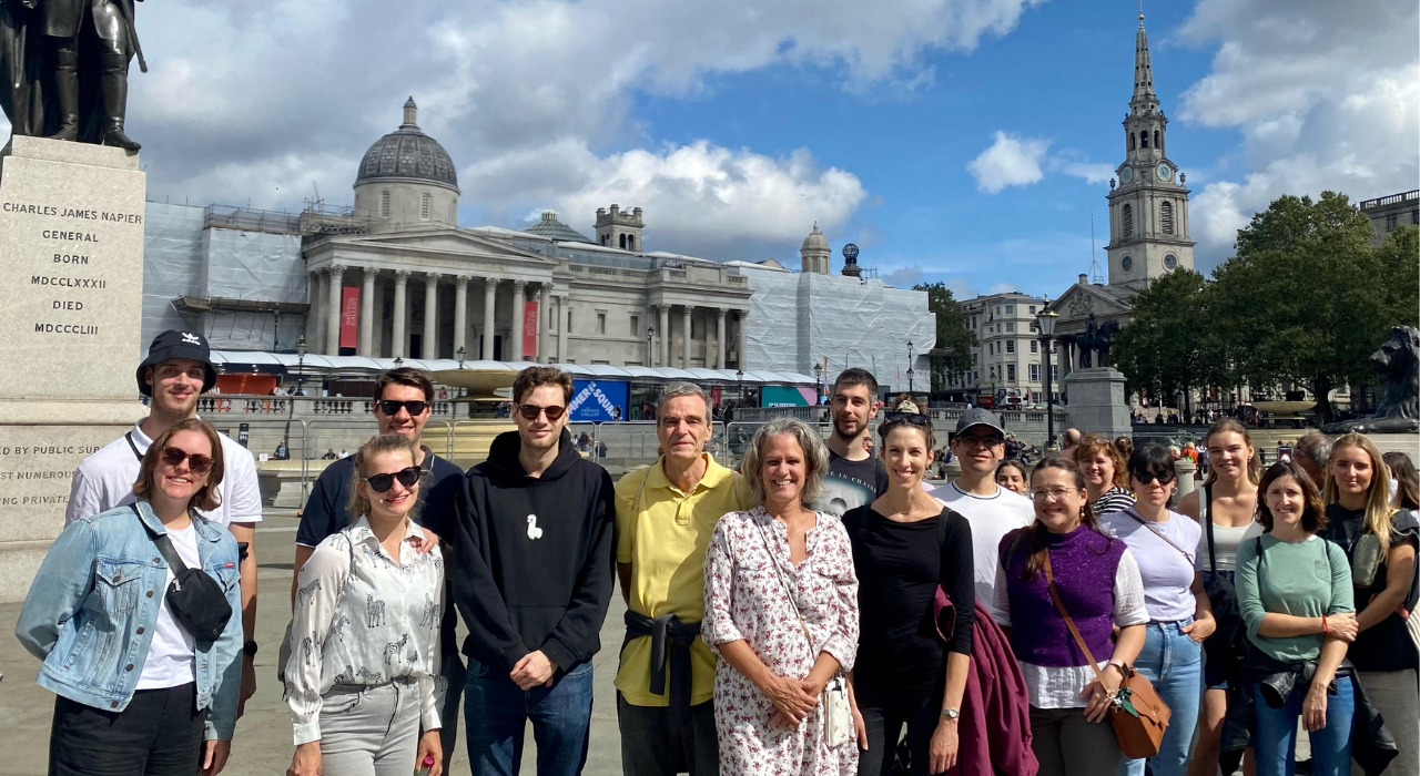 London Sightseeing Walking Tour in Trafalgar Square