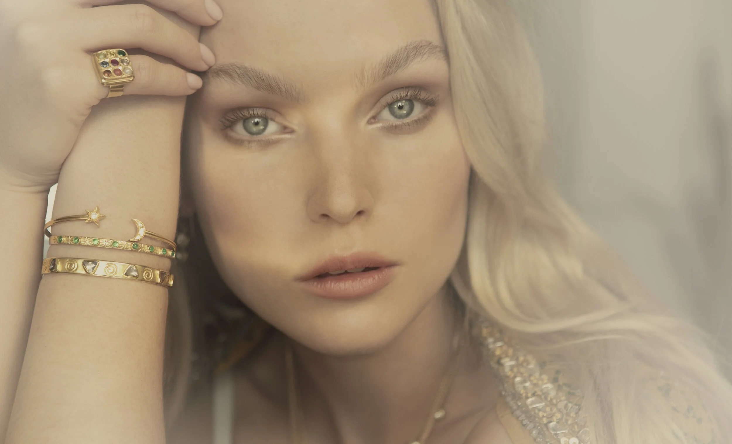Sophie - Jewlery 2019_Living Room_01038 Flat.jpg