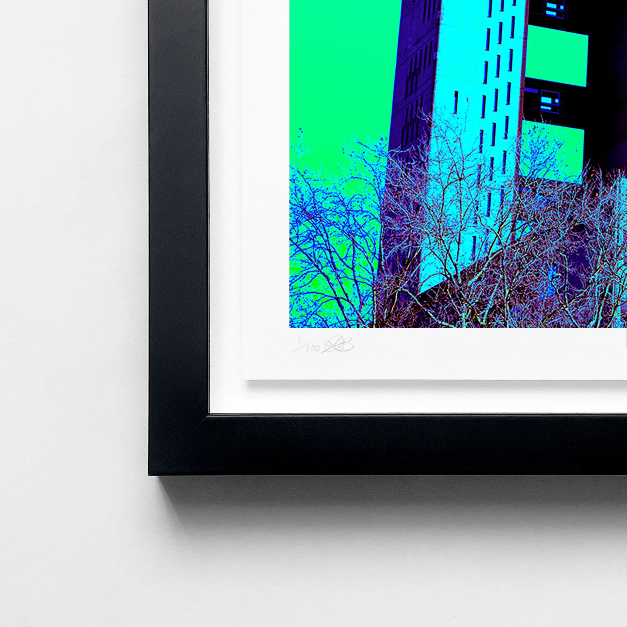 BLACK Frame Corner Straight Psychedelic Trellick Blue.jpg