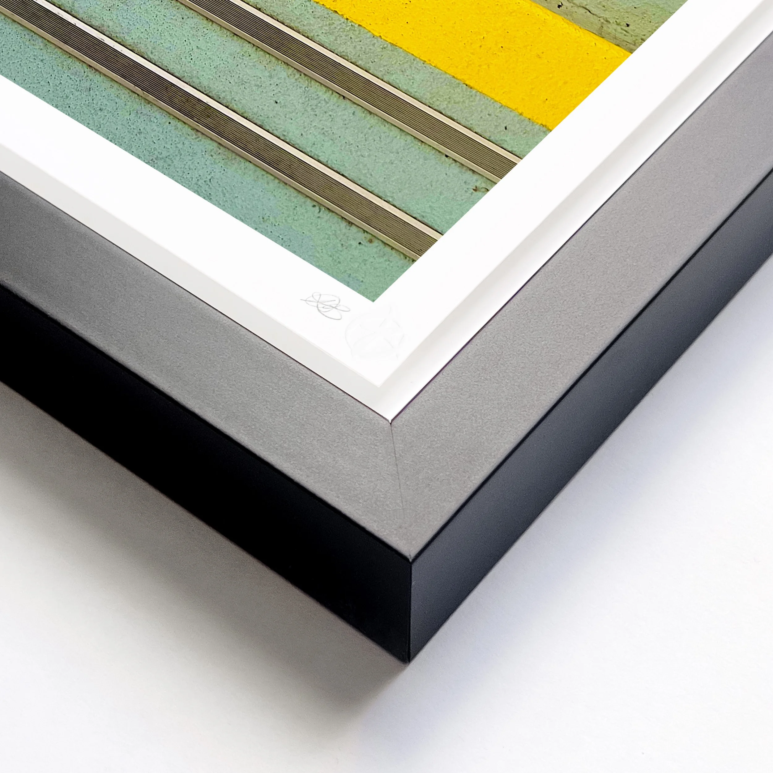 Off Grid Black Frame Angled Corner.jpg