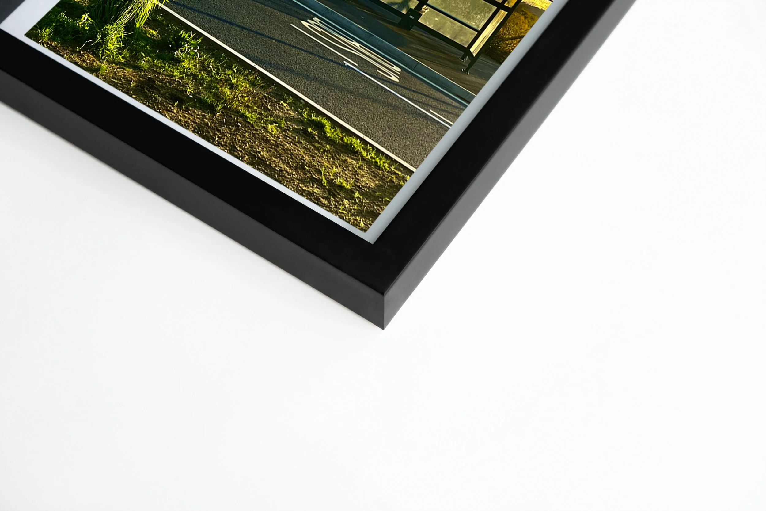 Bus Stop Black Frame Side On.jpg