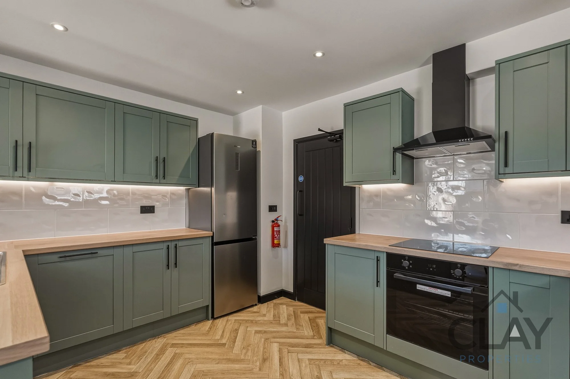 8 Edgeworth Kitchen 2.jpg