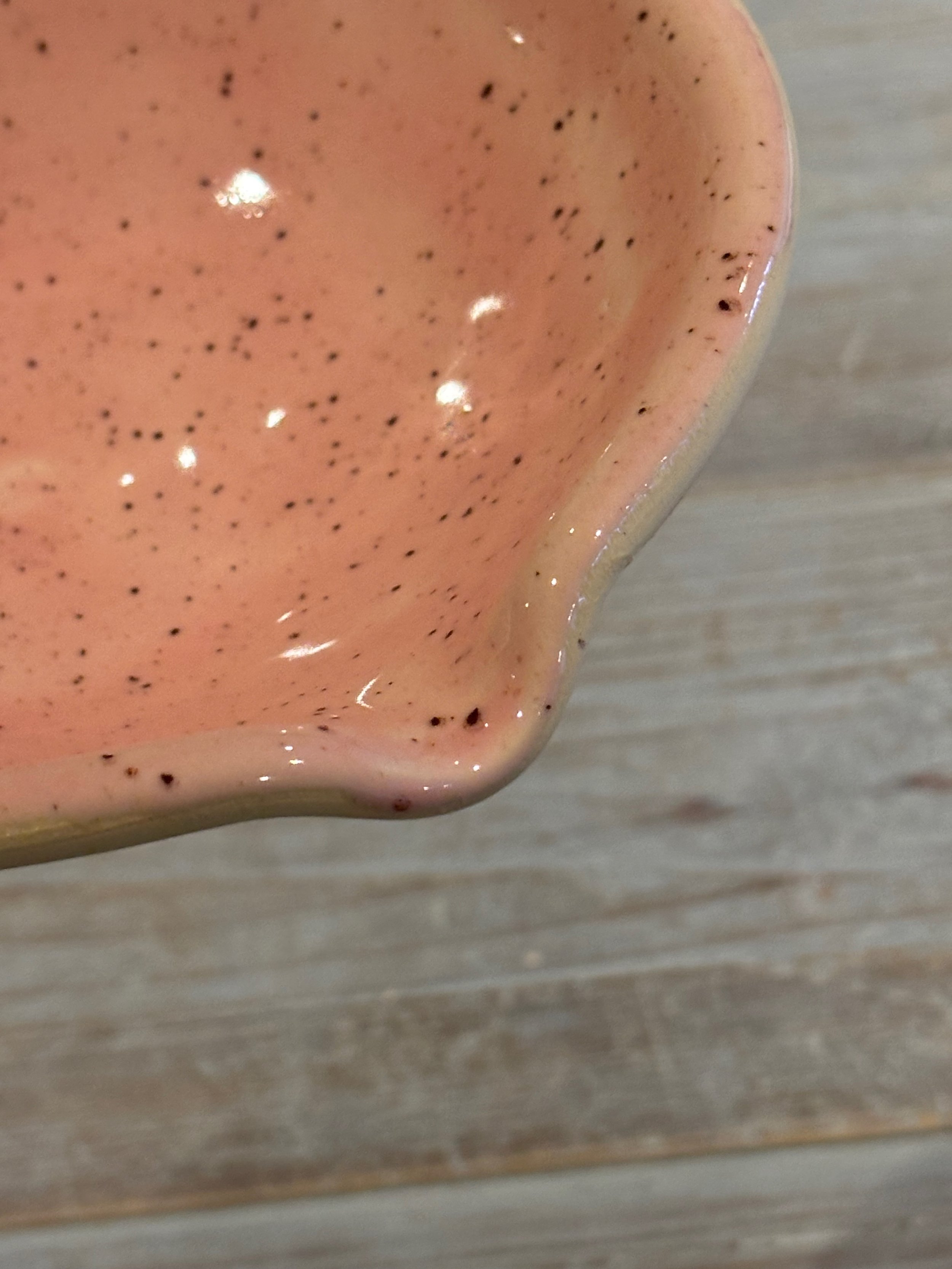 Pink / Peach Pouring Bowl - Rolled edge