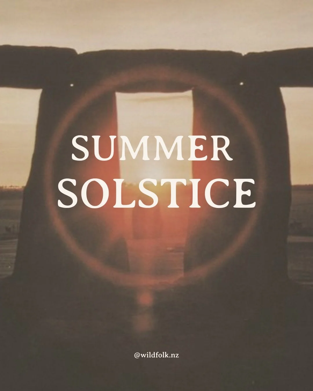 Solstice blessings to all 🌞 link in bio to get the full Summer solstice ritual guide in collab with @earthic.wisdom &amp; @rosefromroot ✨