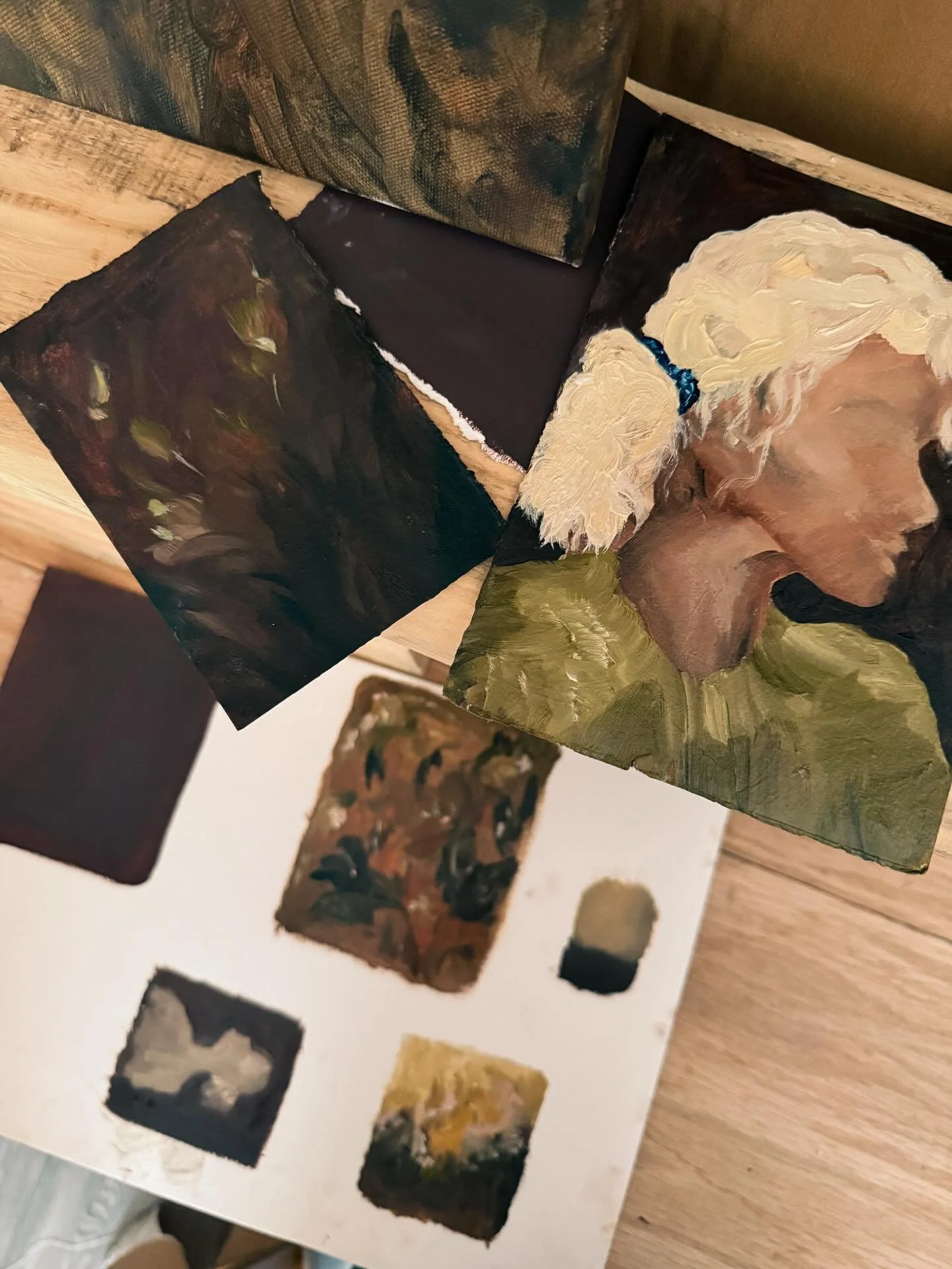 Studio Lately&hellip; new art releasing later this month!! 

#artforthehome #inherstudio #interiorandliving #slowliving_create