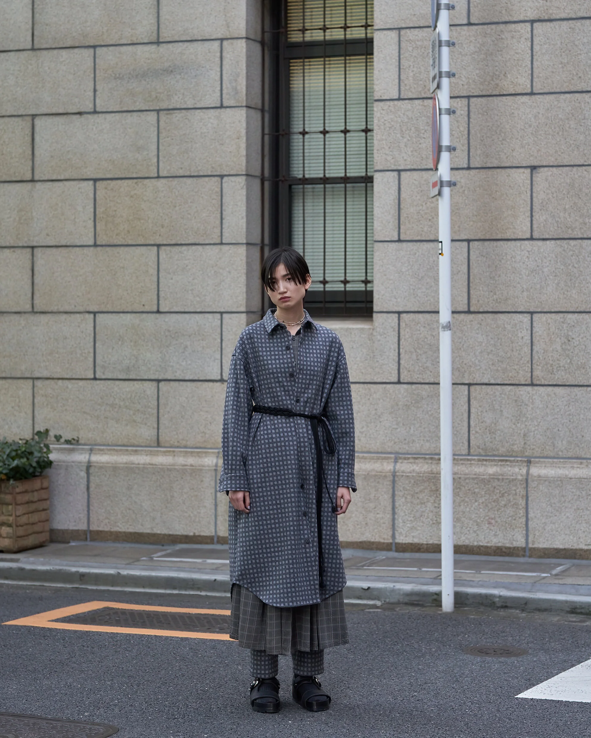 LOOK 12