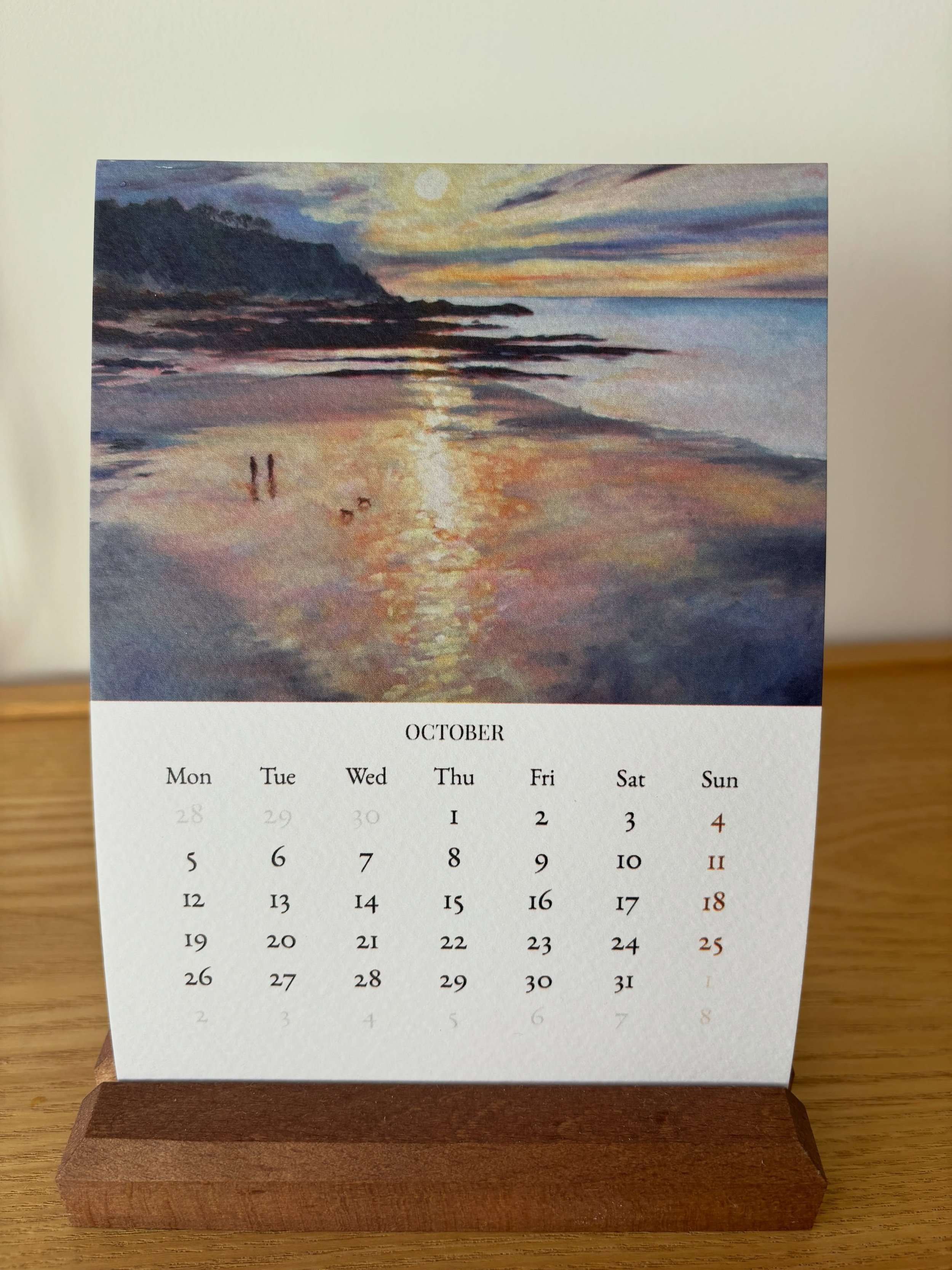 &lsquo;Golden Hour&rsquo; (at Rocquaine)

After a last little reminder of summer we move into a more hazy autumnal season. 
October is here, bringing the prospect of crisp leaves, pumpkins, cosy fires and orange sunsets.

Is this your favourite seaso