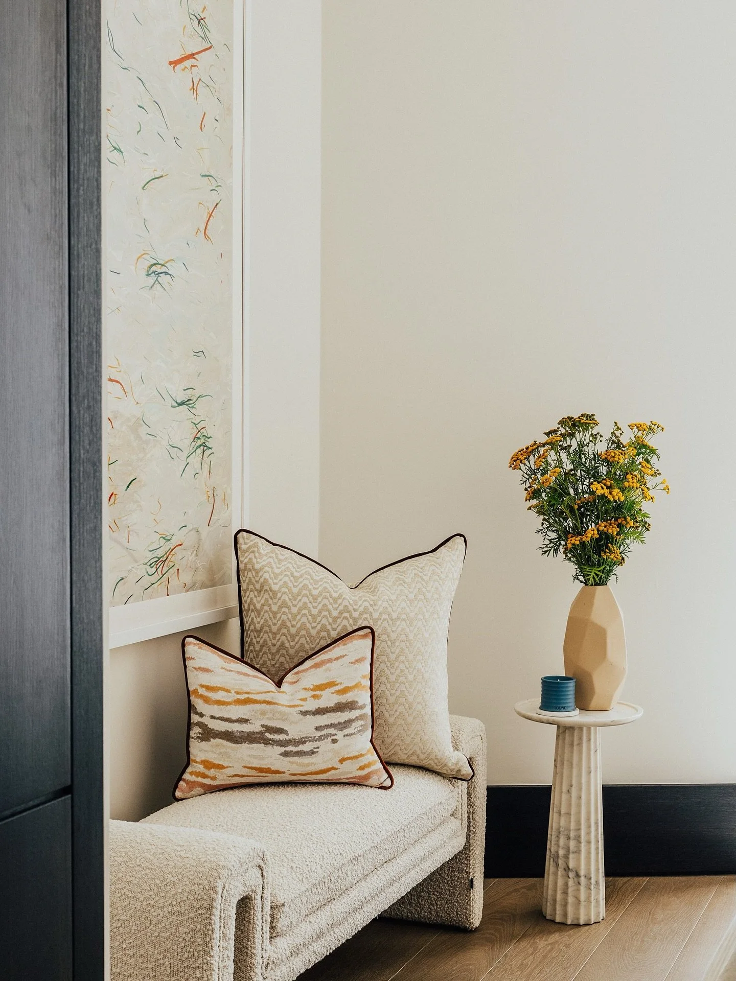 Working closely with Almacantar, the developer behind the residences at The Bryanston, Hyde Park, our designers set out to create a Show Home that would resonate with future buyers, offering not just luxury, but a real sense of personality and home. 