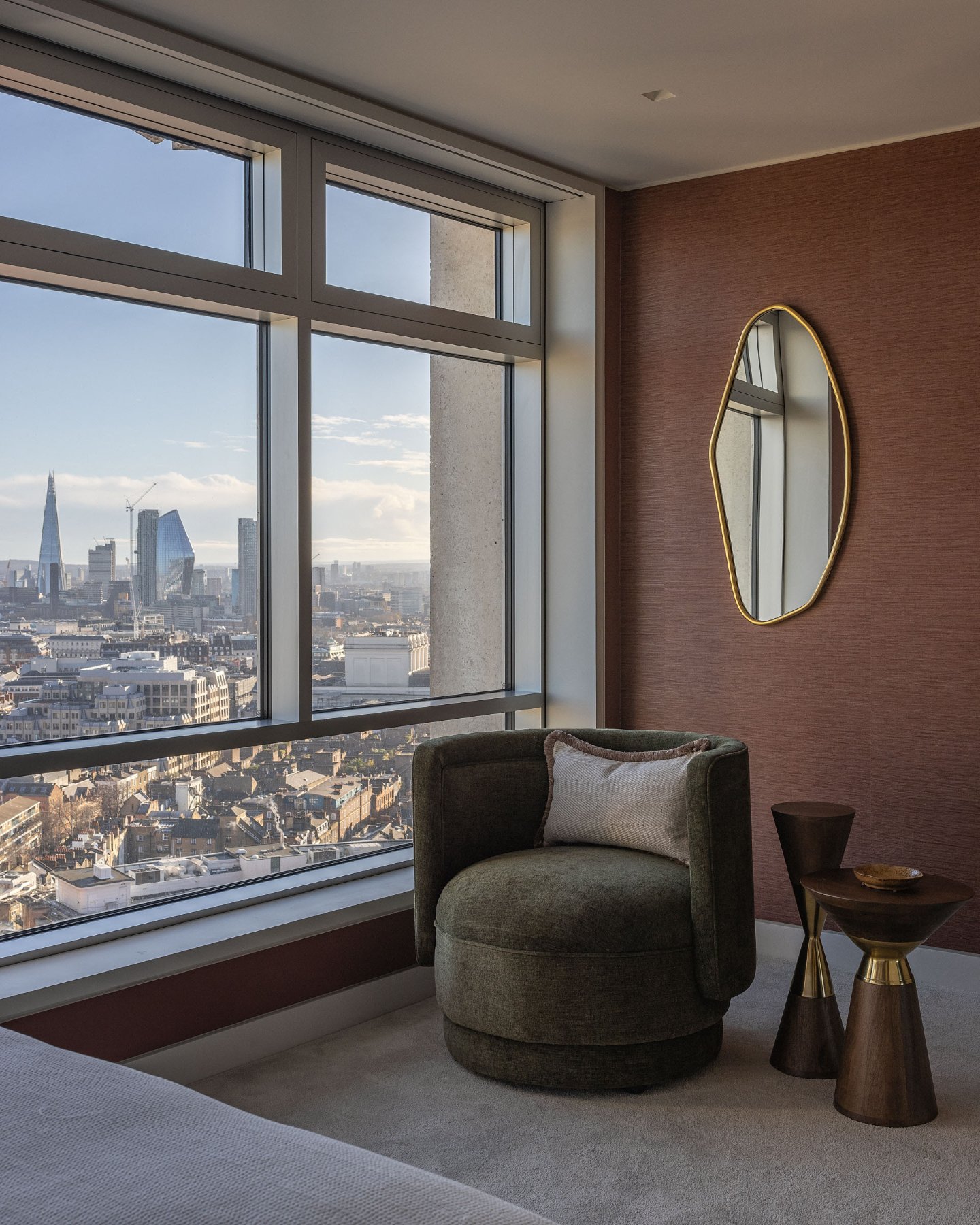 With London unfolding beyond the glass, our client at Centre Point wanted a home that stays connected to the city while feeling entirely private. 🏙️

Panoramic views shape every moment here, guiding a design that balances bold expression with quiet 