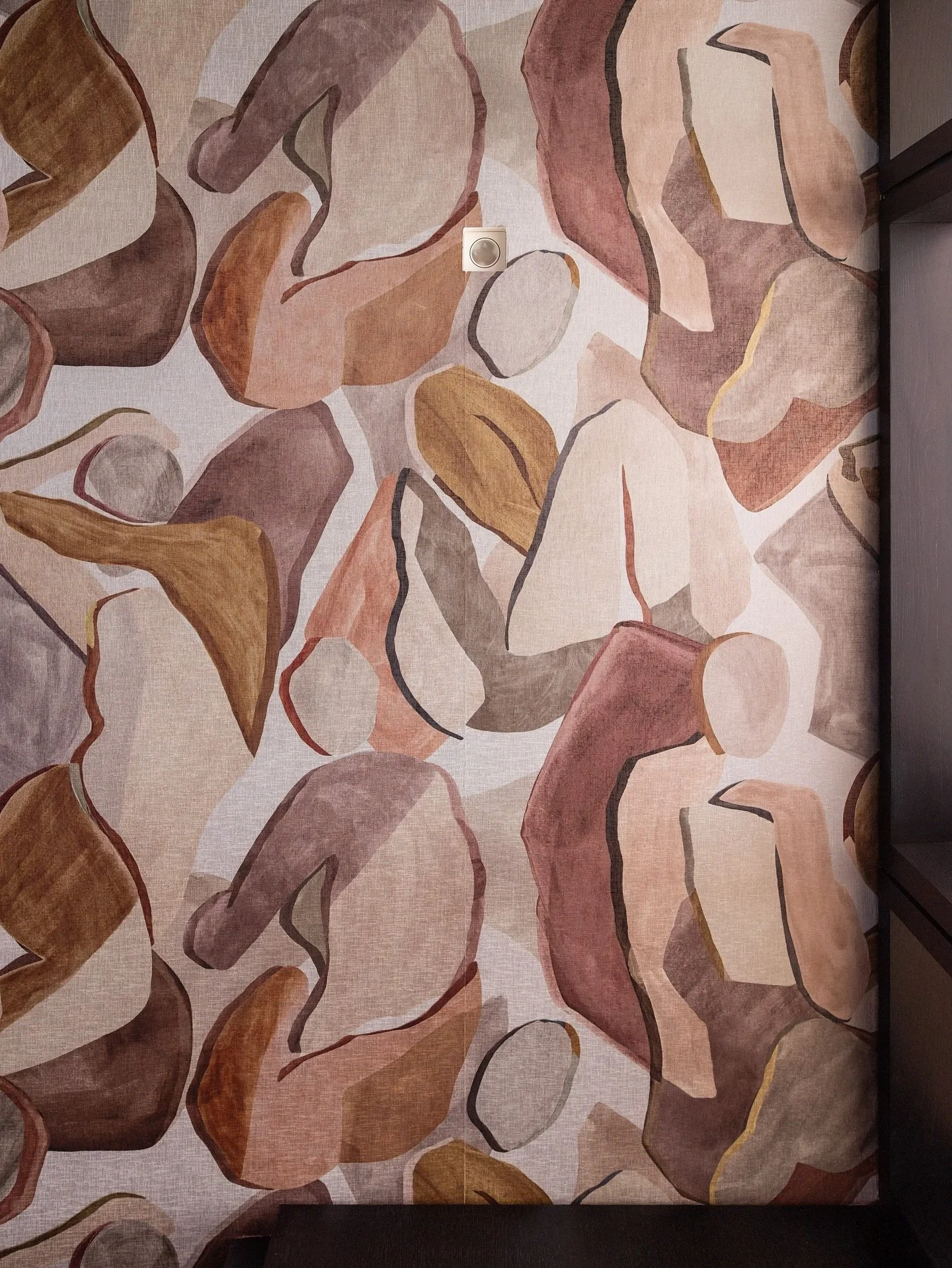 The moment our clients step out of the private lift and into the hallway, the story of their home begins to unfold...

At Centre Point, the mood is carefully set, not only to impress, but to reflect their individuality and the way they choose to live