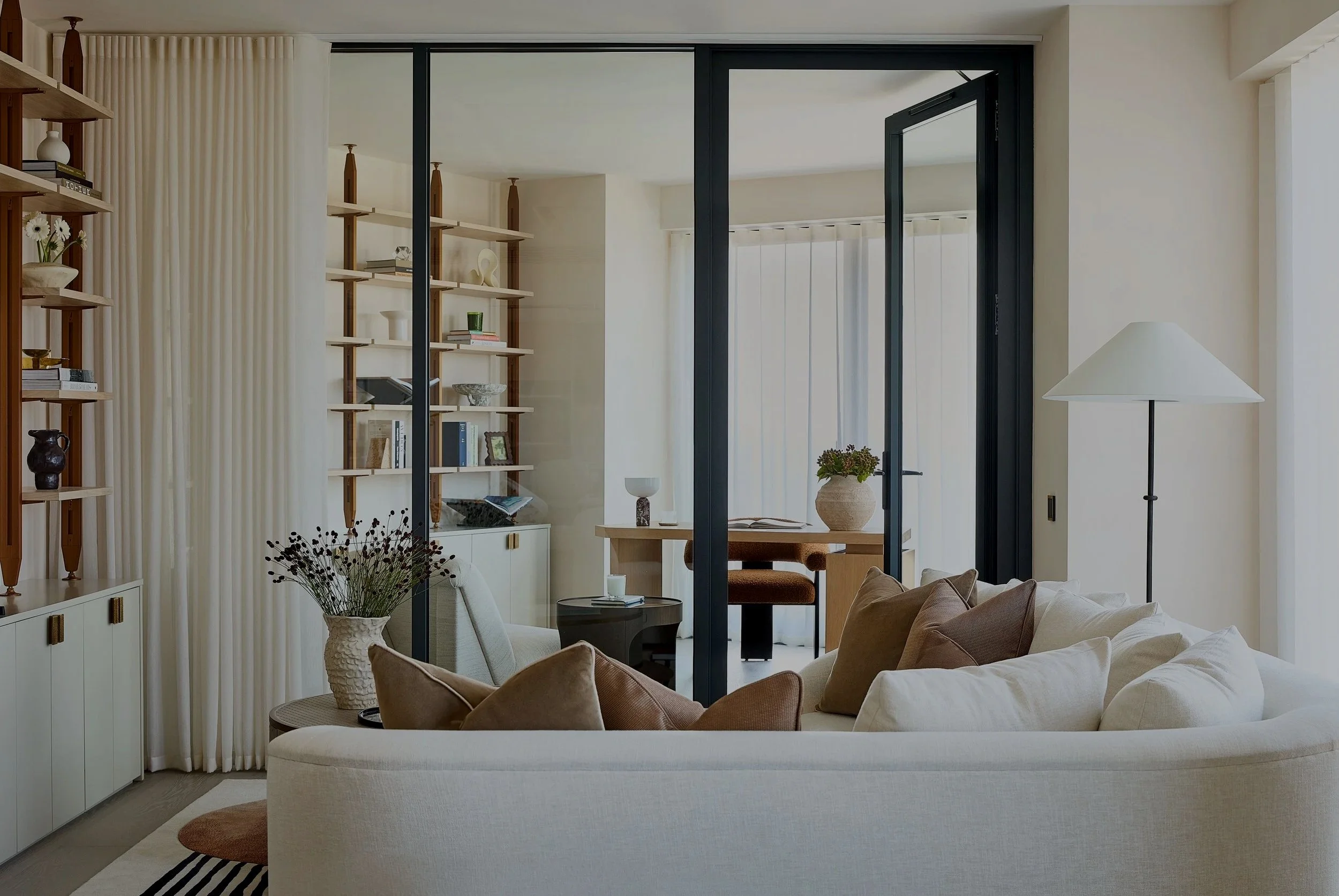 RIVERSIDE PIED-À-TERRE