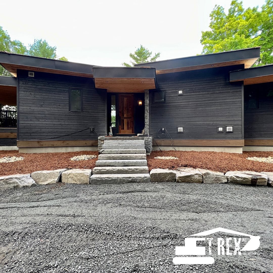Very proud of our hardscape crew for this project. They worked hard to bring our clients vision to life!! ⁣
⁣
#muskokaliving #muskokalandscape #muskokalandscaping #muskokalife #muskokalakes #cottage #cottagelife #cottagecore #muskokacottage