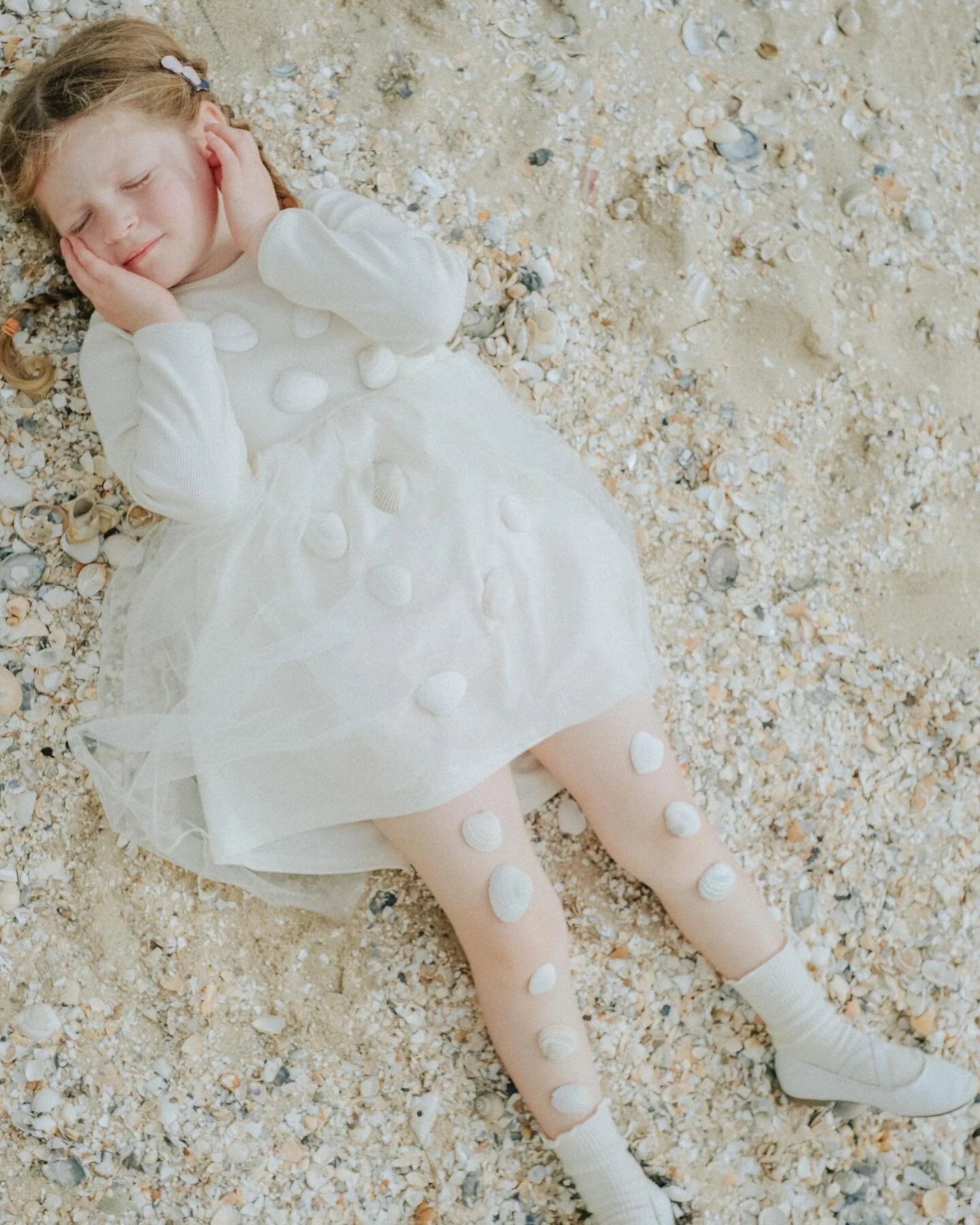 Teaching my children to always look for new things to learn and stay curious throughout their life would be one of the greatest gifts I could imagine giving them.&rdquo; thank you to @viktoriaandwoods for having me be part of their&nbsp;Motherhood In