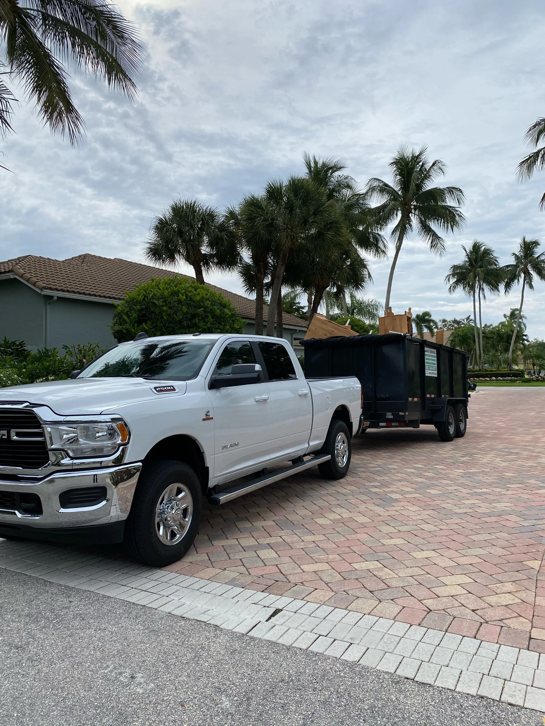 Professional junk removal team in Palm Beach Gardens, FL