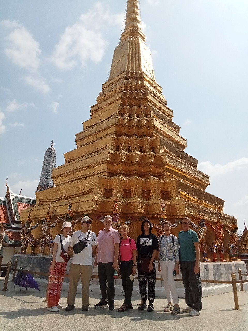 LINE_ALBUM_Wat arun_240115_6.jpg