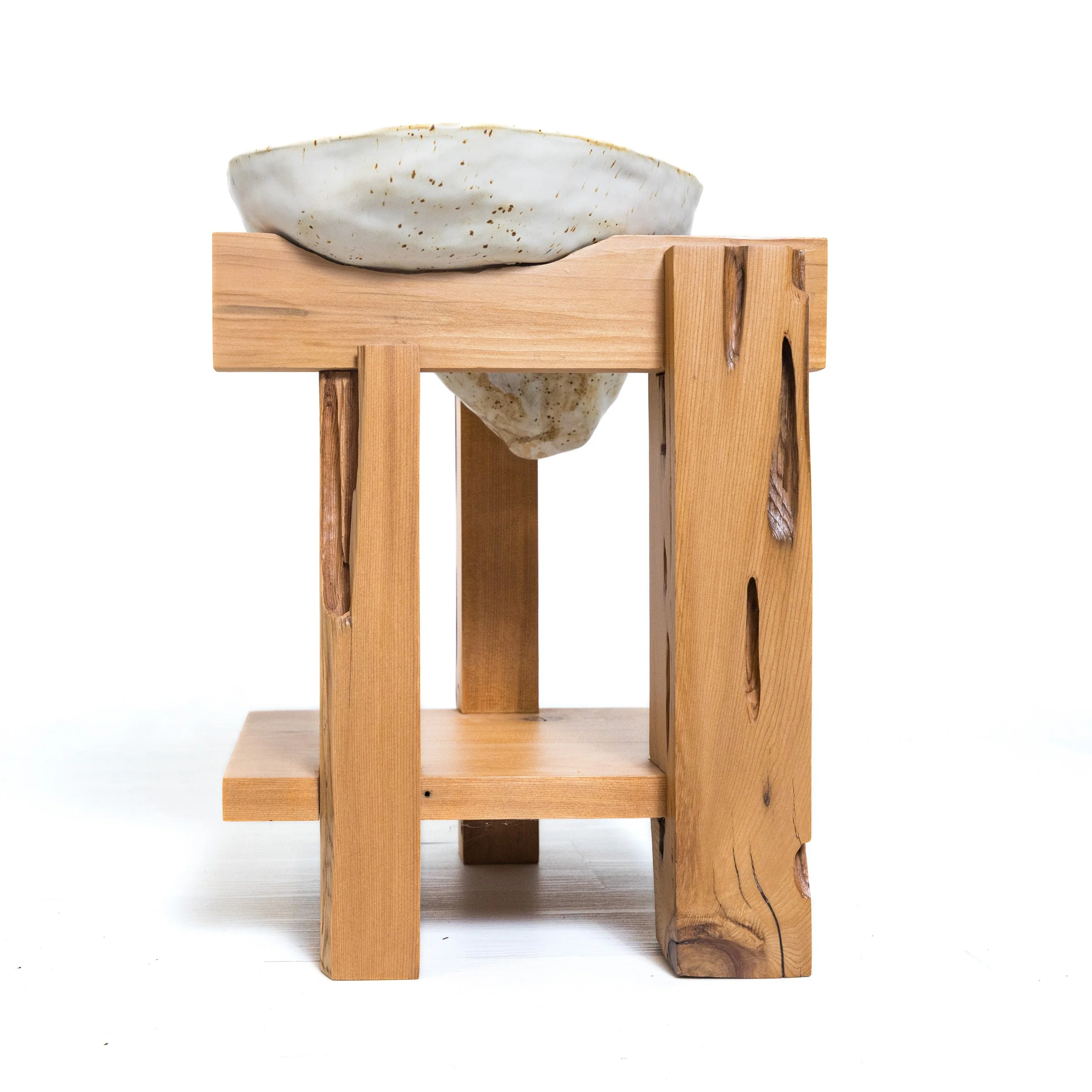 A table made out of recycled wood and ceramic. Professor CoCo Ree Lemery will be showing her new fully recycled furniture collection at Collectible Design in Brussels in 2024.