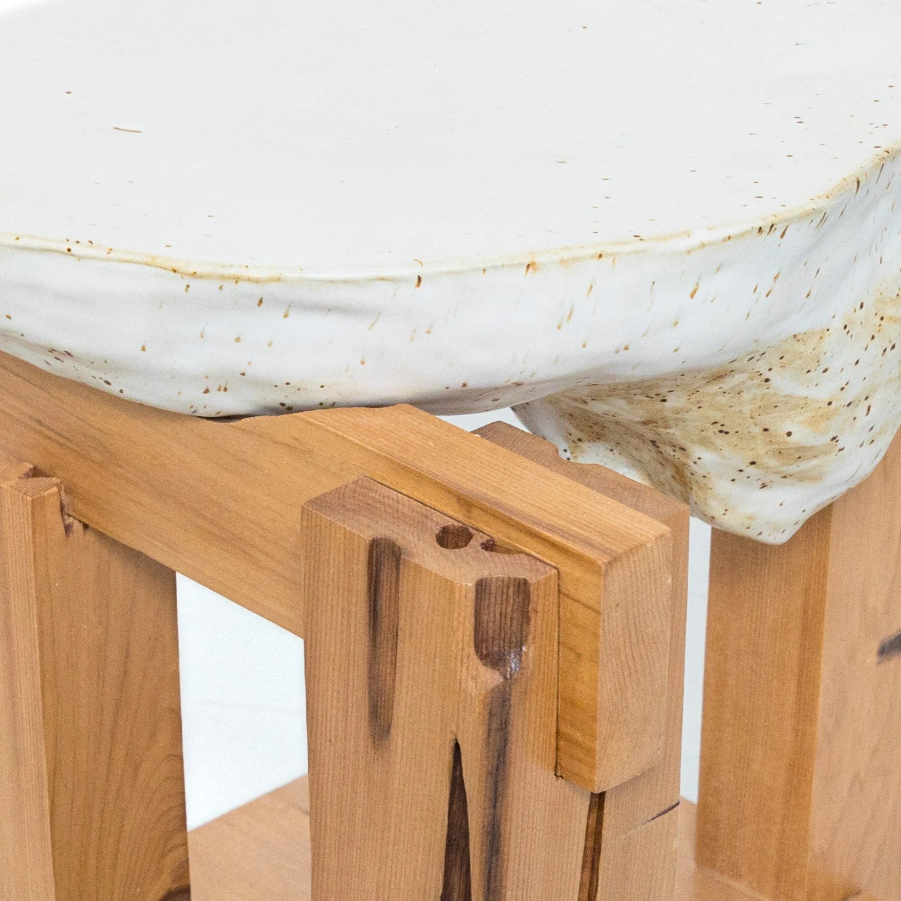 A table made out of recycled wood and ceramic. Professor CoCo Ree Lemery will be showing her new fully recycled furniture collection at Collectible Design in Brussels in 2024.