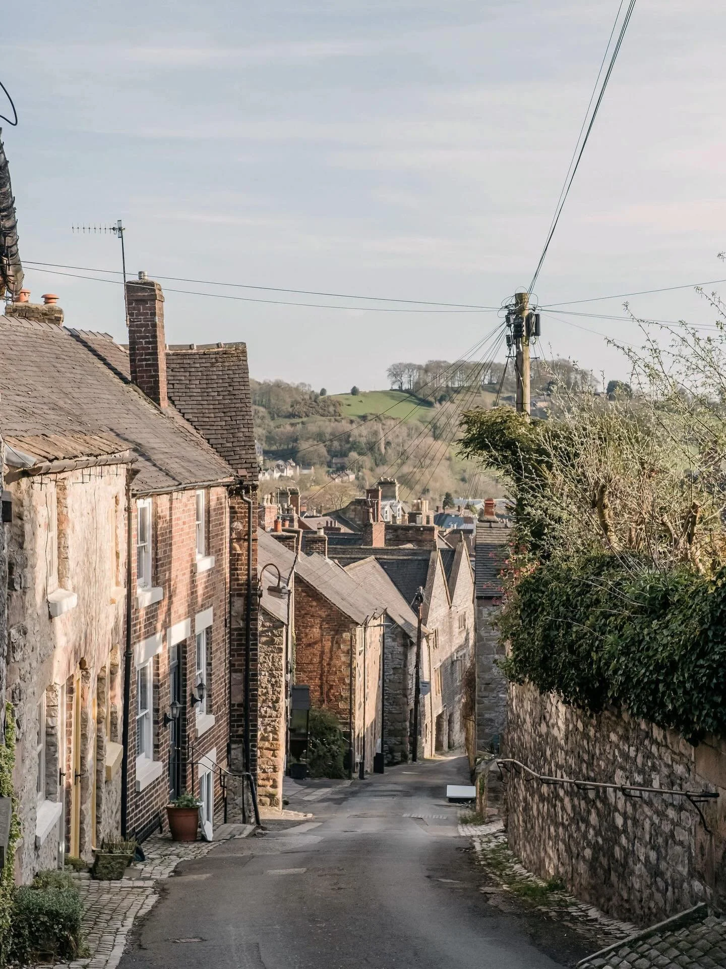 Lovely Wirksworth on a spring evening ✨ 

Did you know I license images? I have a library of shots from across Derbyshire that can be licensed for a range of uses! Prices start at &pound;50 - just drop me a dm and we can discuss ✨

#wirksworth #derby