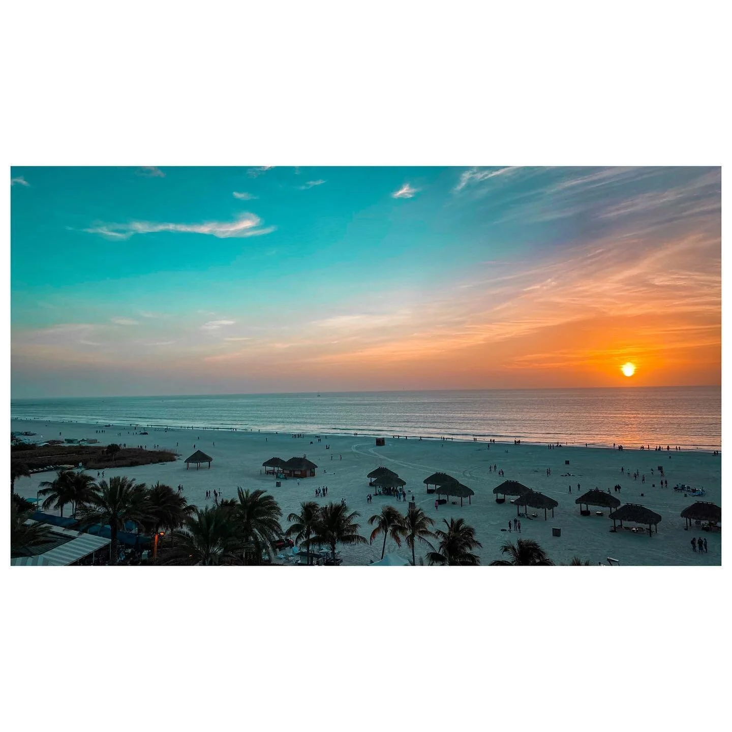 The second sunset of the year, there are never enough sunsets... 
.
.
.
.
.

#travelphotography #ocean 
#nature #photos #streetlife #instagood #lensculture  #camera #plage #photoshoot #like #candid #dusk #magazine #artist #instalike  #contemporarypho