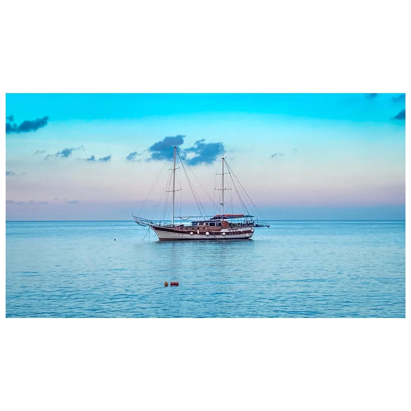 .
.
.
.

#travelphotography
#Malta #ballutabay #photos #stjuliansbay #FujiX100S #instagood #lensculture  #camera #photoshoot #like #candid #artist #instalike  #contemporaryphotography  #instadaily #wanderlust  #beautiful #captures  #500px #flickr #tr