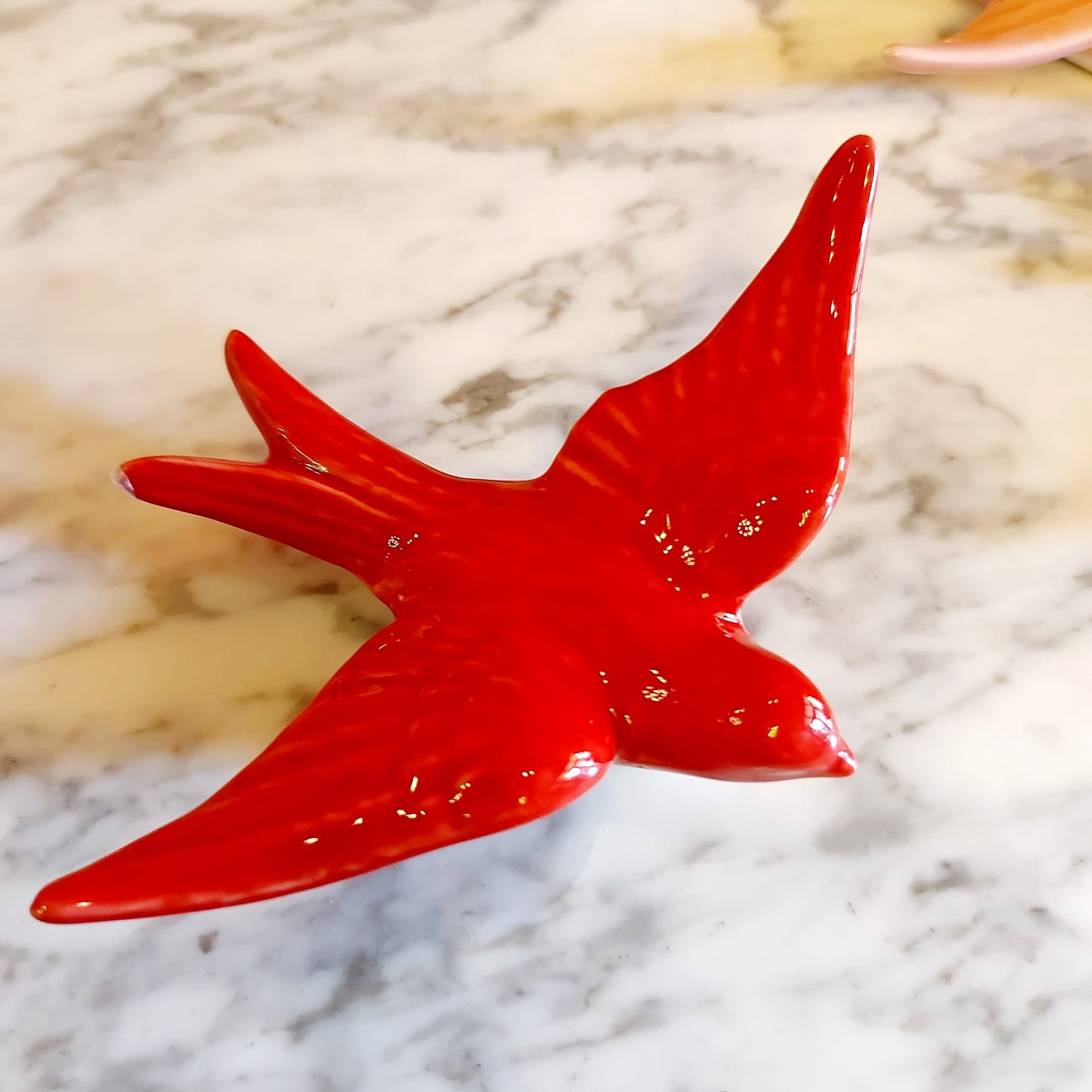 golondrina peq roja.jpeg