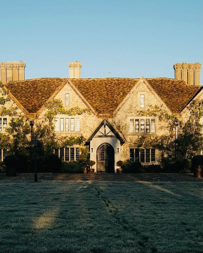 Black Sheep Travels to Boys Hall!
.
.
Welcome to @boys.hall with centuries of stories played throughout the lovingly refurbished 17th century house. Escape for a weekend or indulge for a week, Boys Hall offers just nine unique bedrooms all telling th