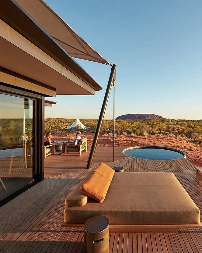 Black Sheep Travels to Longitude 131˚
.
.
Welcome to @longitude131 With views direct to Uluru and across the desert to Kata Tjuta, Longitude 131˚ is Australia&rsquo;s most celebrated luxury camp. Dotted among the red-rust dunes of the Central Desert 