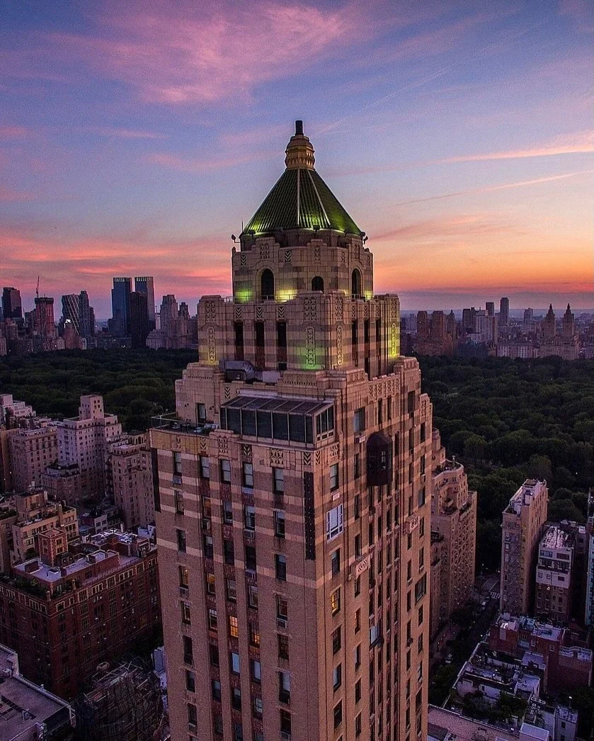Black Sheep Travels to NYC! 
.
.
Since its debut in 1930, The Carlyle has been an icon of the Upper East Side, known for its sophistication, impeccable service, and captivating views across the New York City skyline. The @rosewoodthecarlyle  offers m