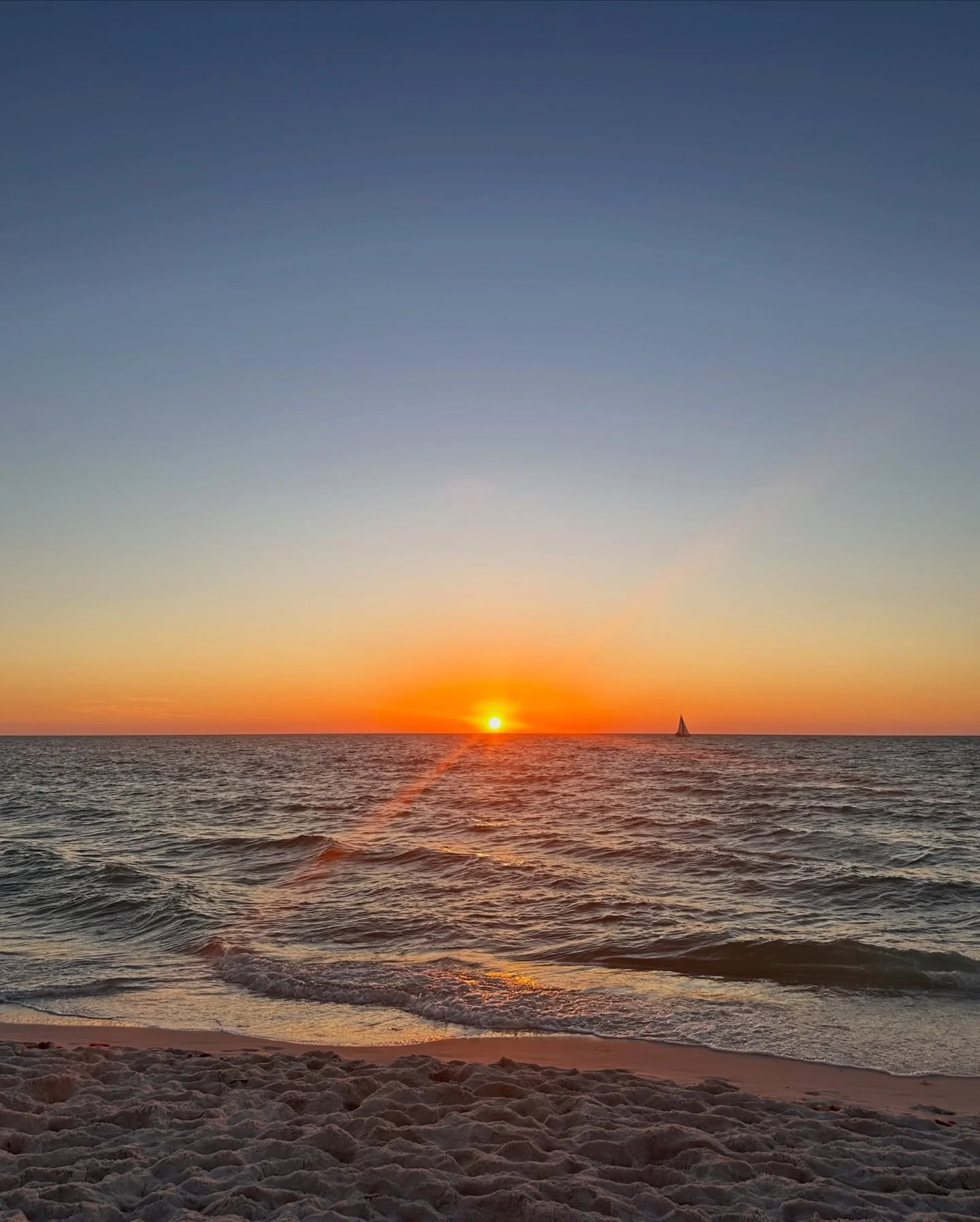 Black Sheep Travels is enjoying the Sunday Sunset, where will you next sip a cocktail watching the skyline? It&rsquo;s time to make a plan! 
.
.
#Sunset #TravelsByBlacksheep #BlacksheepTravels #BeWellTravelled #EscapeTheOrdinary WhatsNextBST