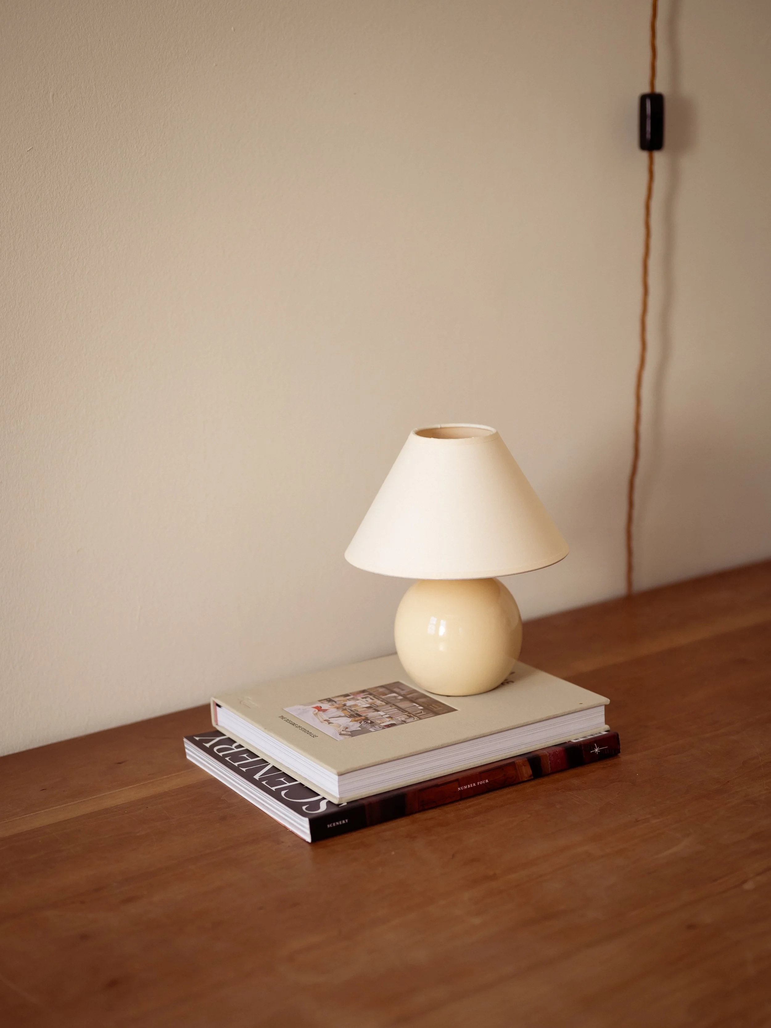 hum-london-mini-orb-table-lamp-butter-yellow-642.jpg