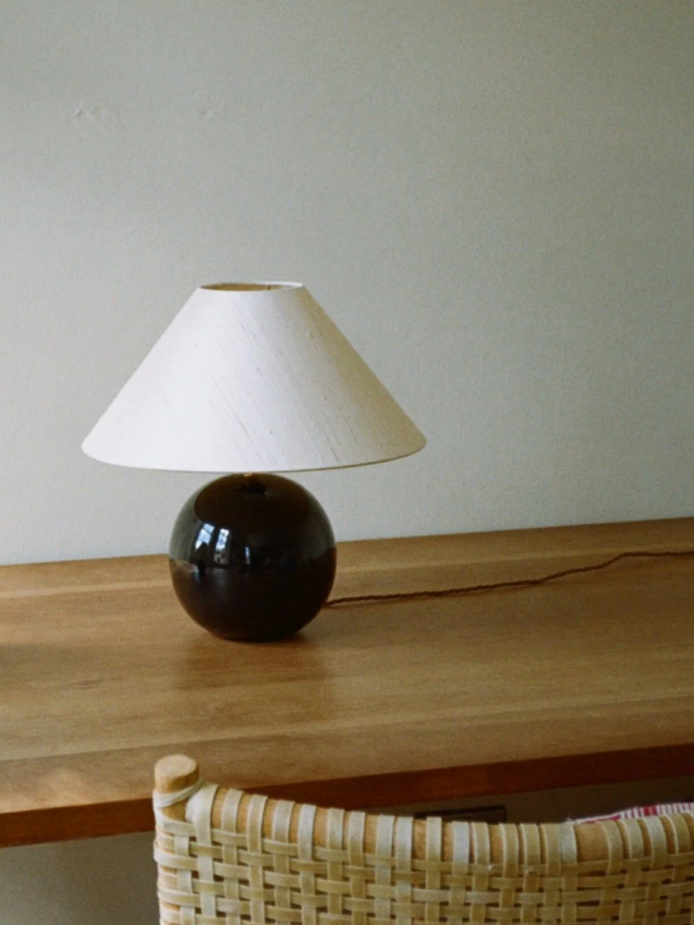 Hum+London+Orb+Lamp+%26+Silk+Lampshade+97580019.png