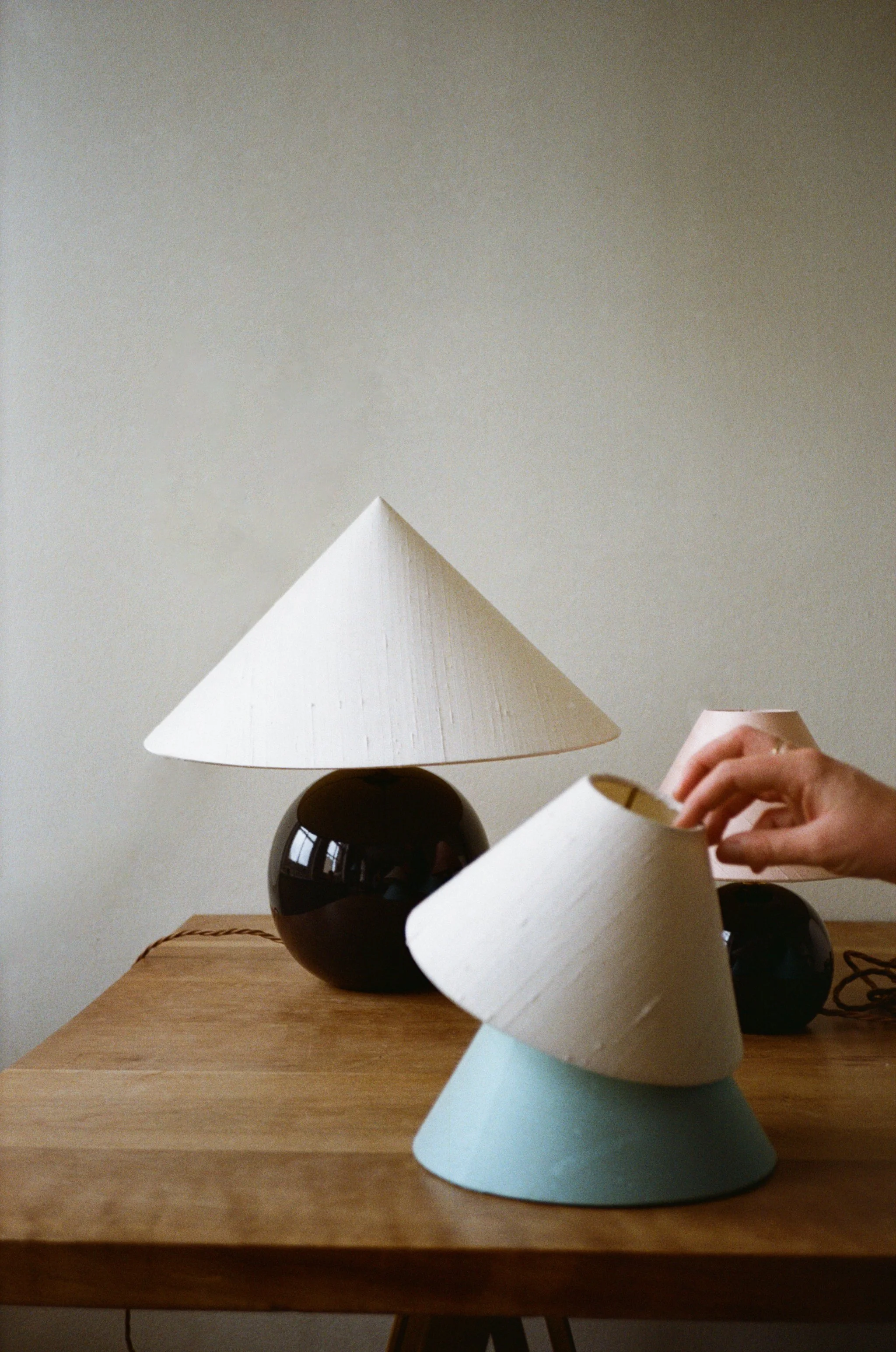 Hum London Orb Lamp _ Pointed Silk Lampshade 000056360010.jpg