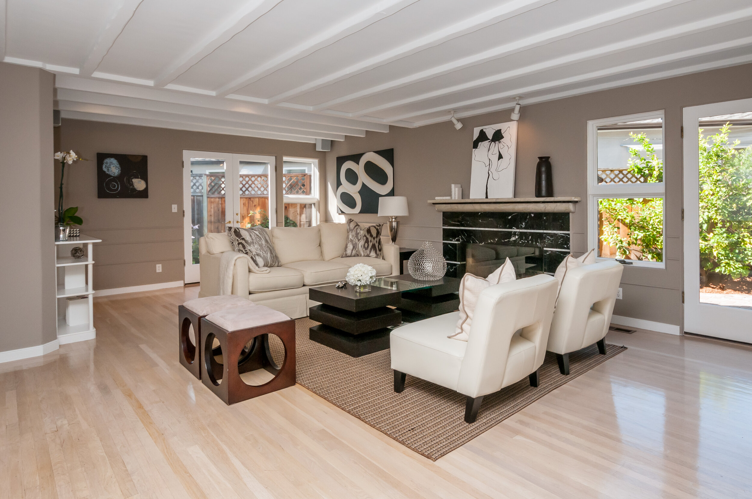 Living Room .jpg